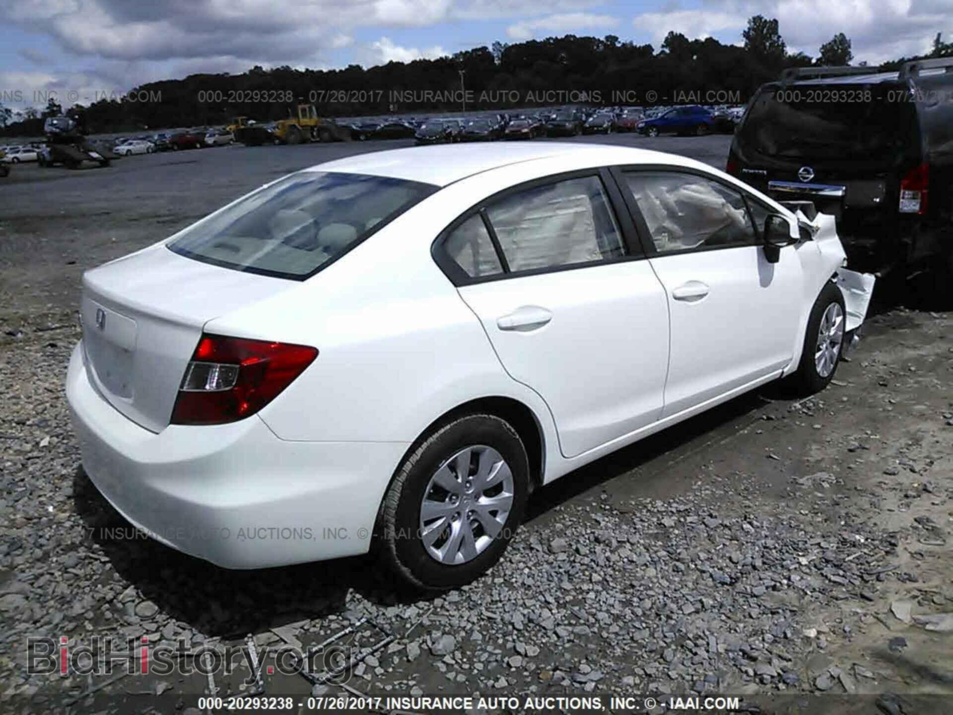 2012 Honda Civic - VIN: 2HGFB2F59CH611469 - Photo 4
