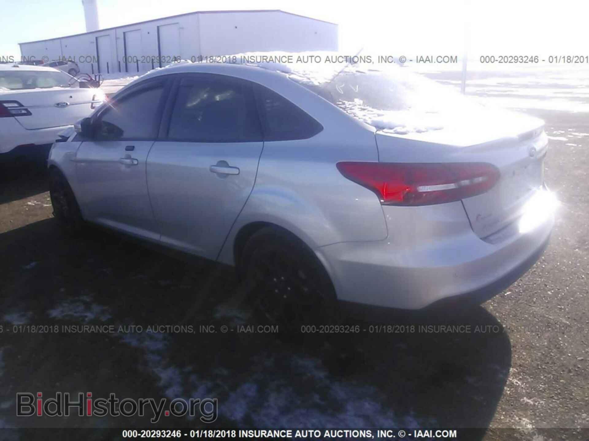 2016 Ford Focus - VIN: 1FADP3F24GL374441 - Фото 3
