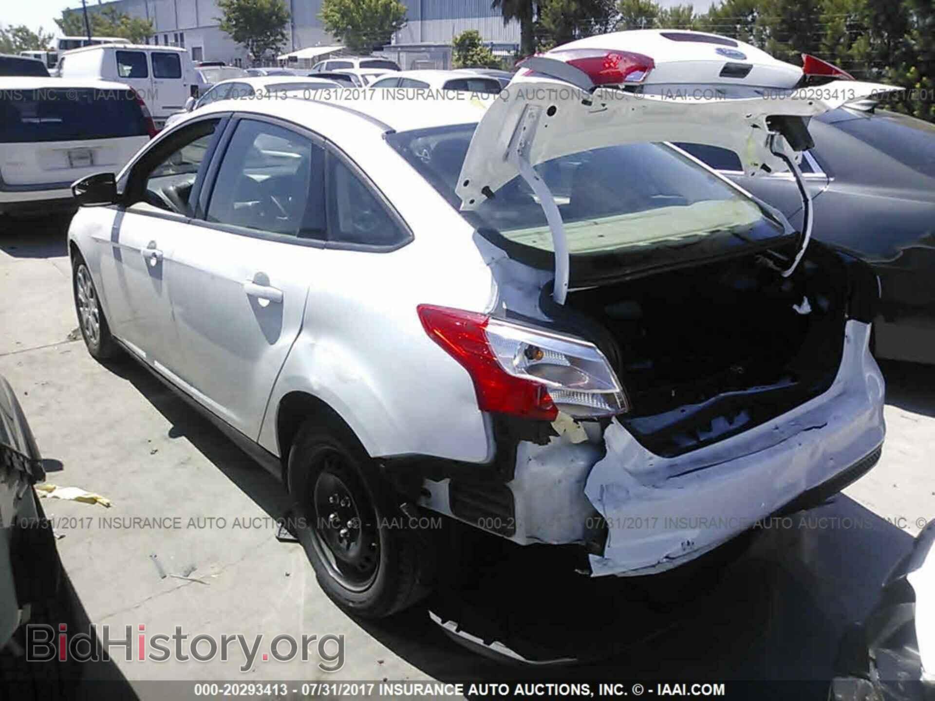 2012 Ford Focus - VIN: 1FAHP3F20CL470868 - Photo 3