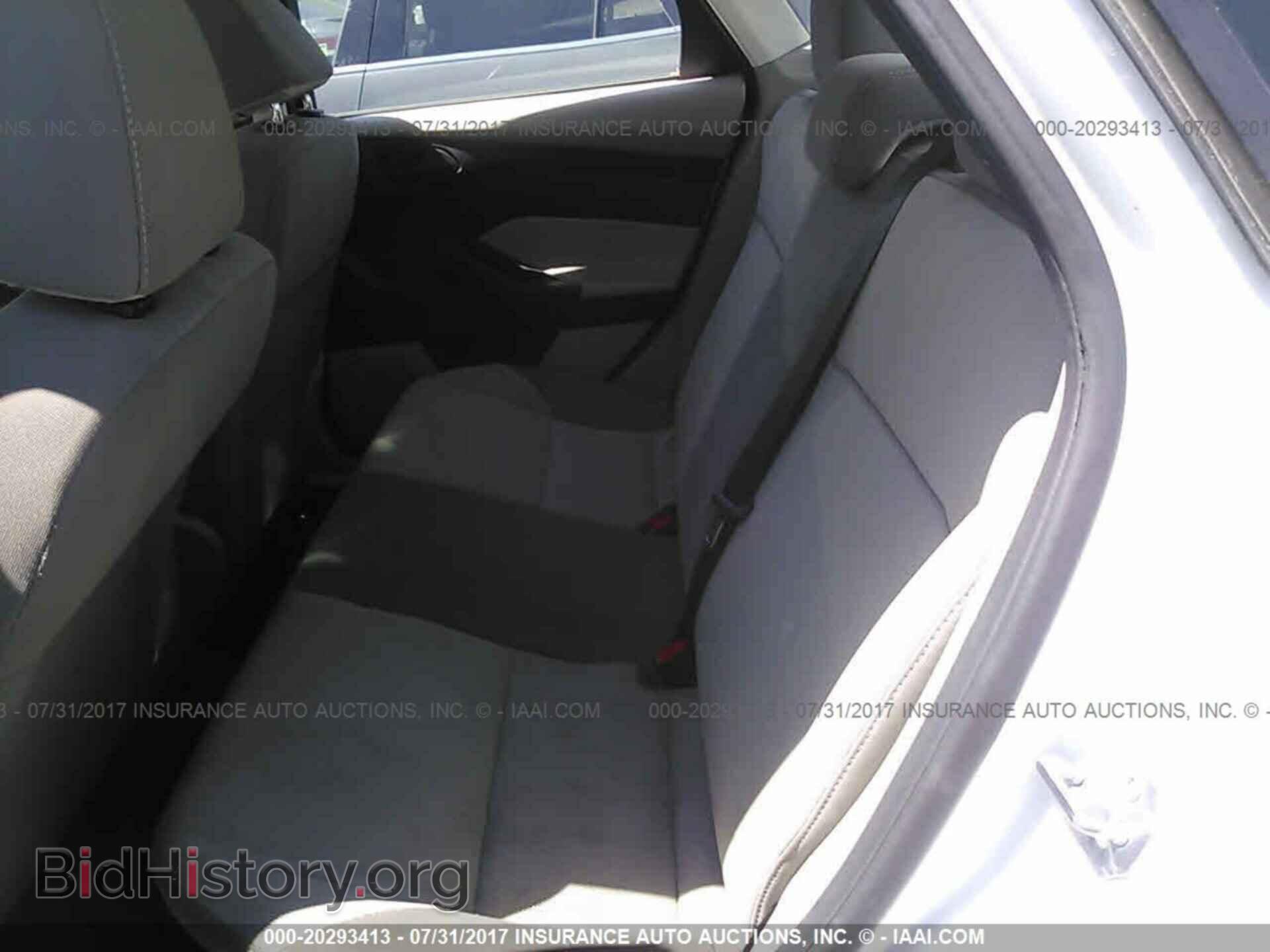 2012 Ford Focus - VIN: 1FAHP3F20CL470868 - Photo 8
