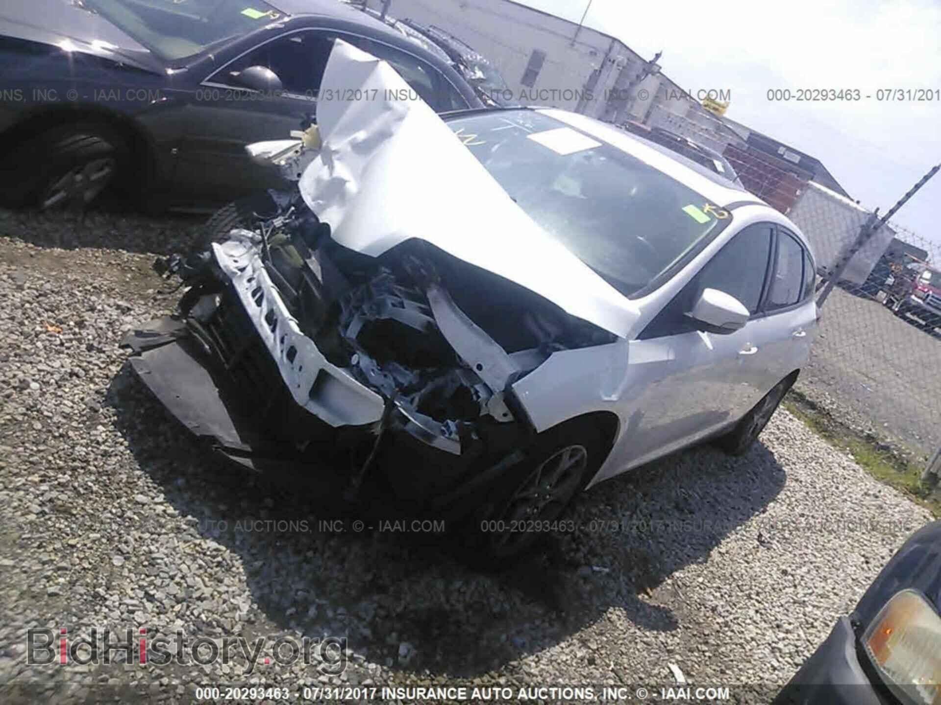 2013 Ford Focus - VIN: 1FADP3K29DL360004 - Фото 2