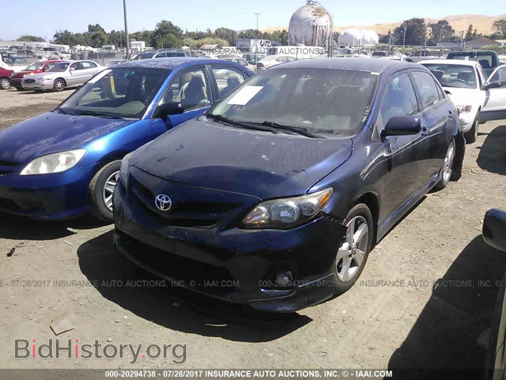 2013 Toyota Corolla - VIN: 5YFBU4EEXDP162352 - Photo 2