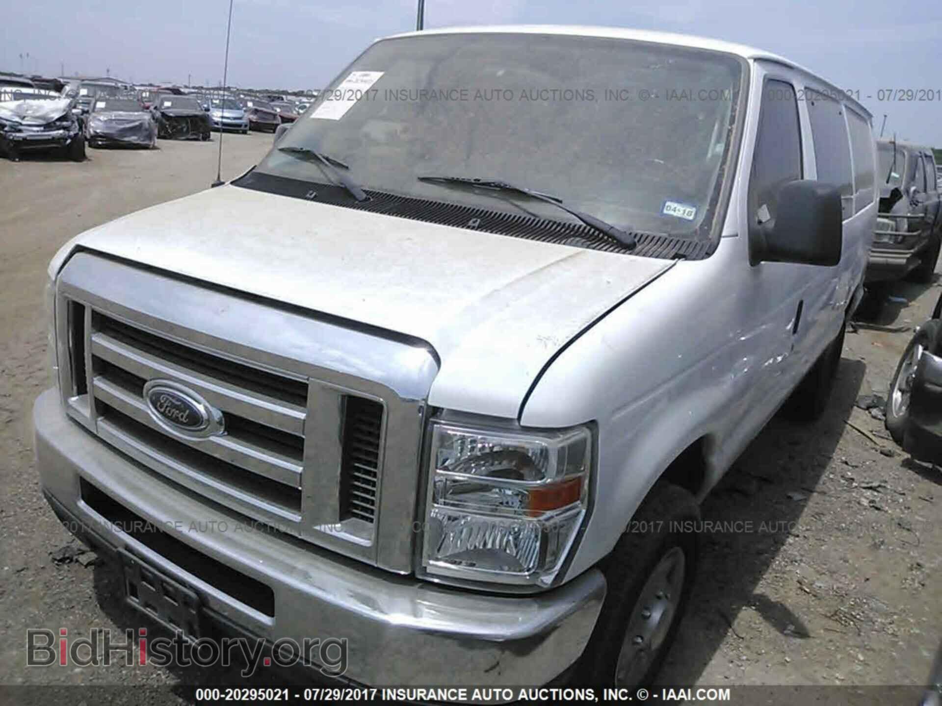 2012 Ford Econoline - VIN: 1FBSS3BL4CDA20460 - Фото 2