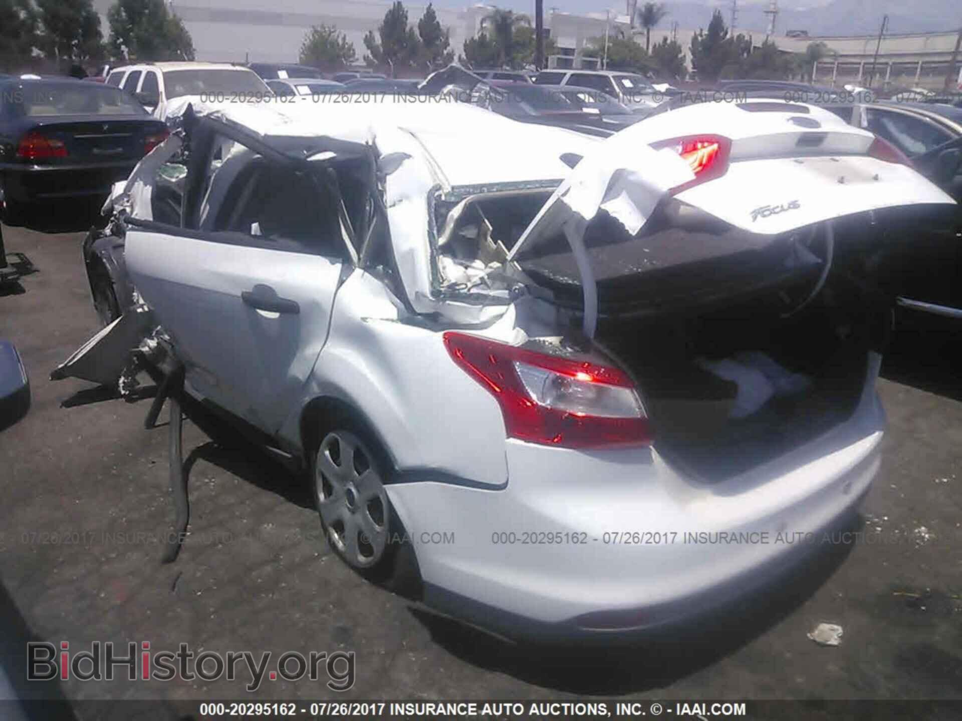 2012 Ford Focus - VIN: 1FAHP3E23CL257916 - Photo 3