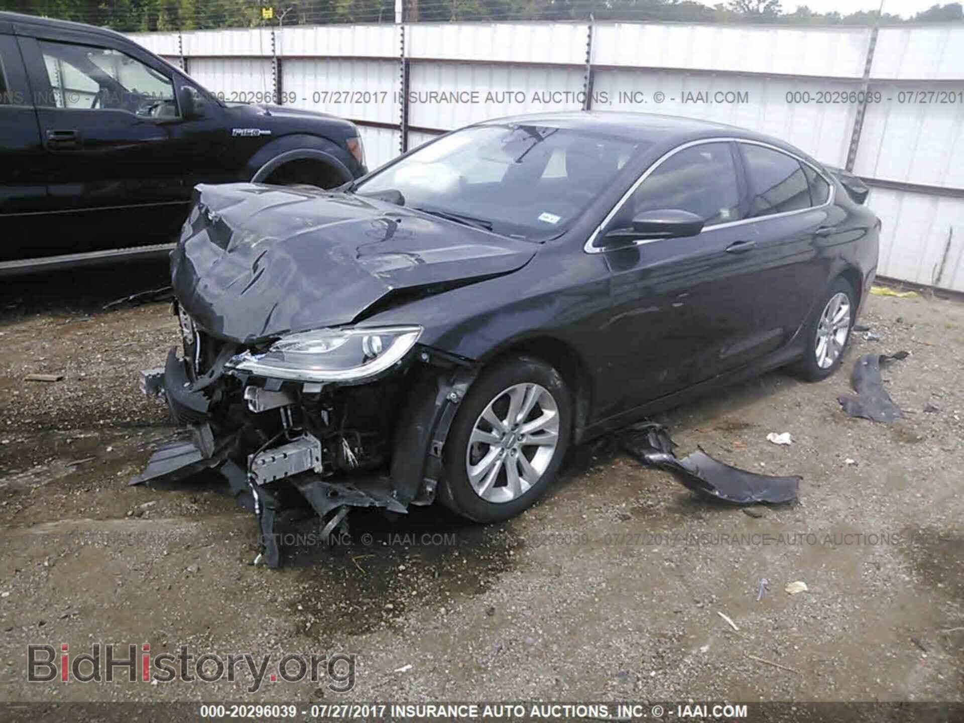 2016 Chrysler 200 - VIN: 1C3CCCAB7GN126637 - Photo 2