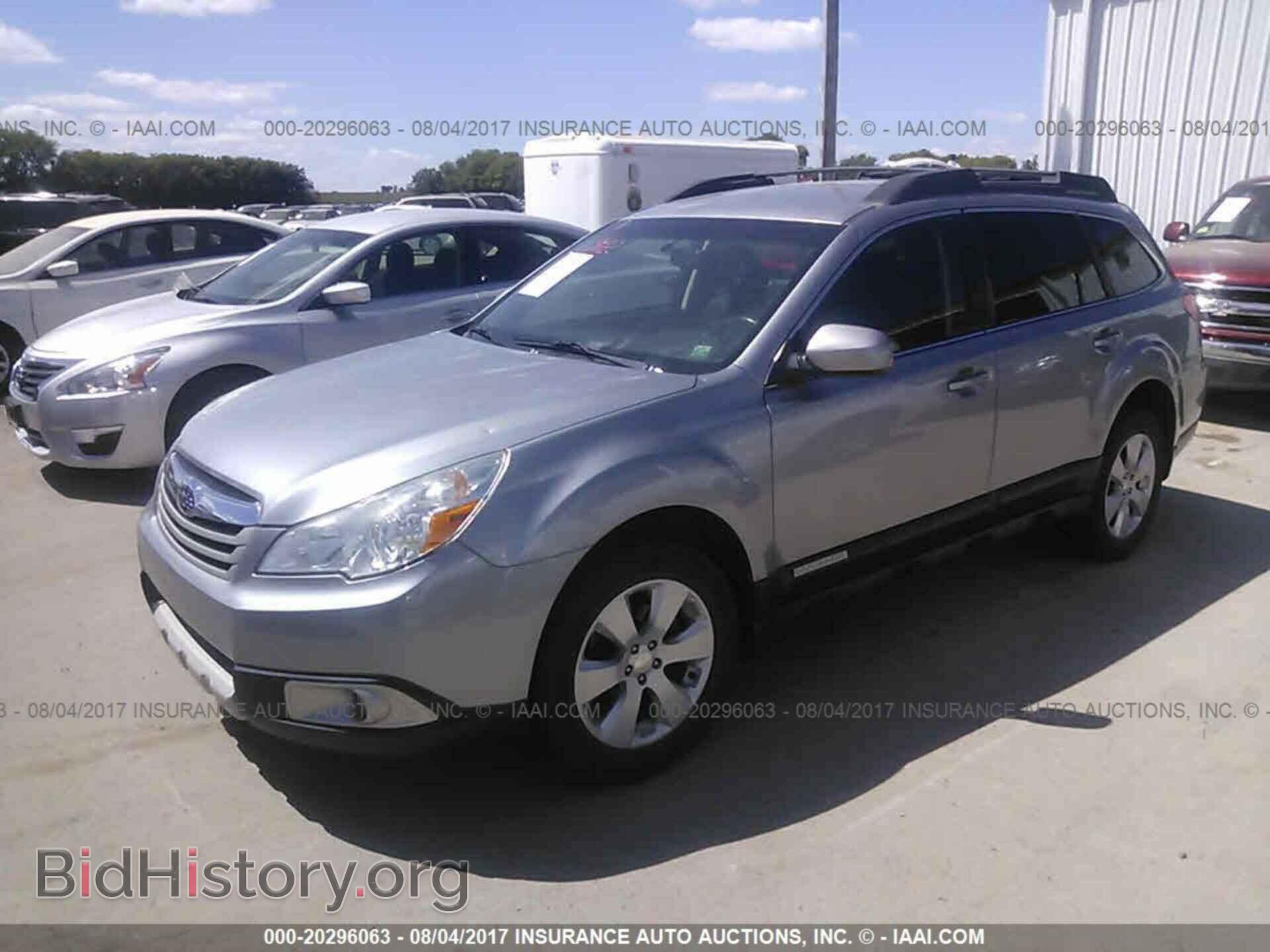 2011 Subaru Outback - VIN: 4S4BRCCC8B3444827 - Фото 2