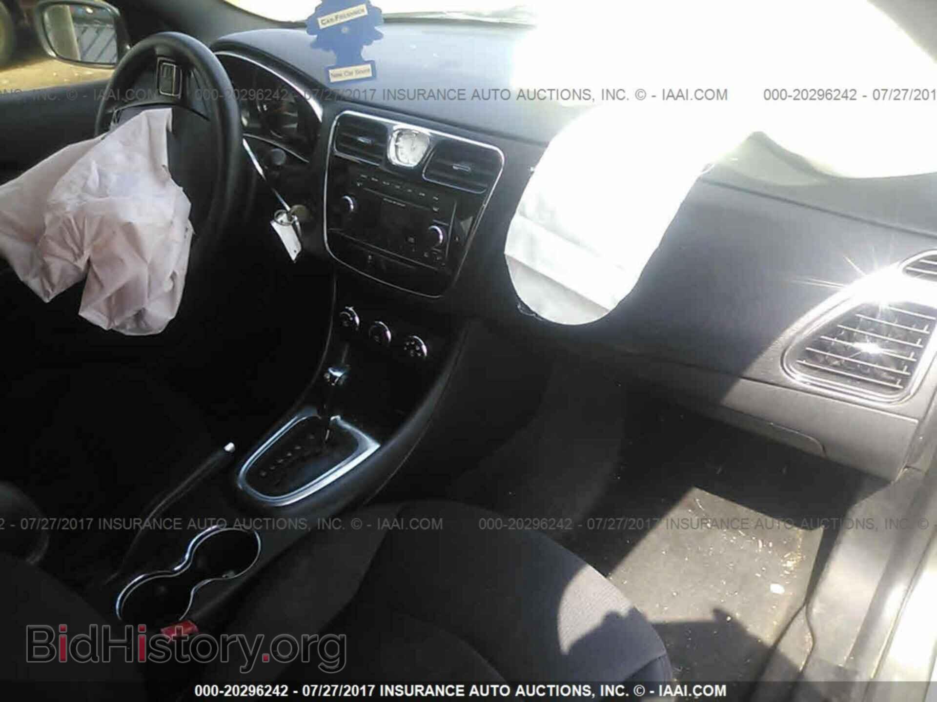 2012 Chrysler 200 - VIN: 1C3CCBAB8CN320128 - Фото 5