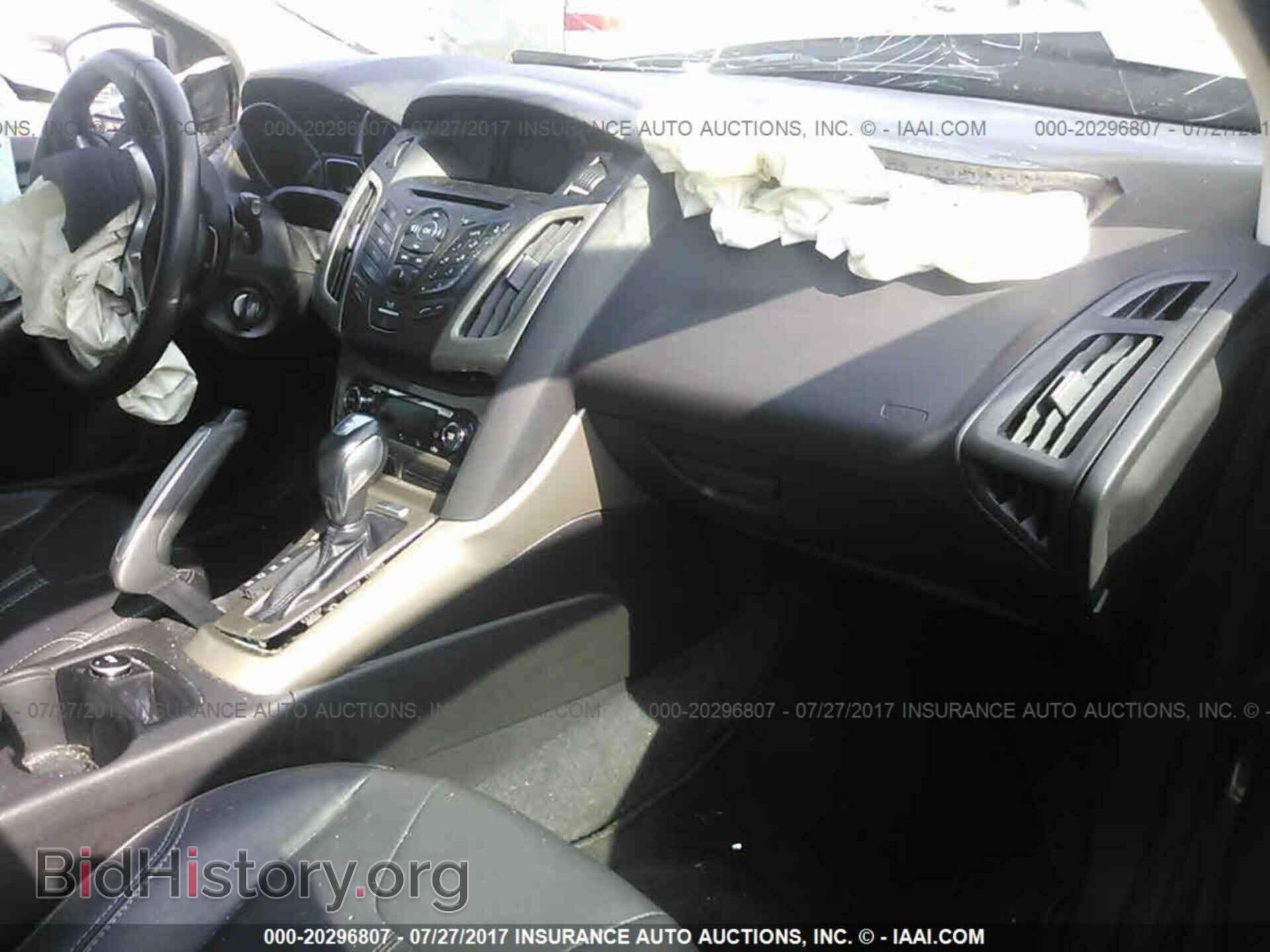 2012 Ford Focus - VIN: 1FAHP3M28CL241230 - Photo 5