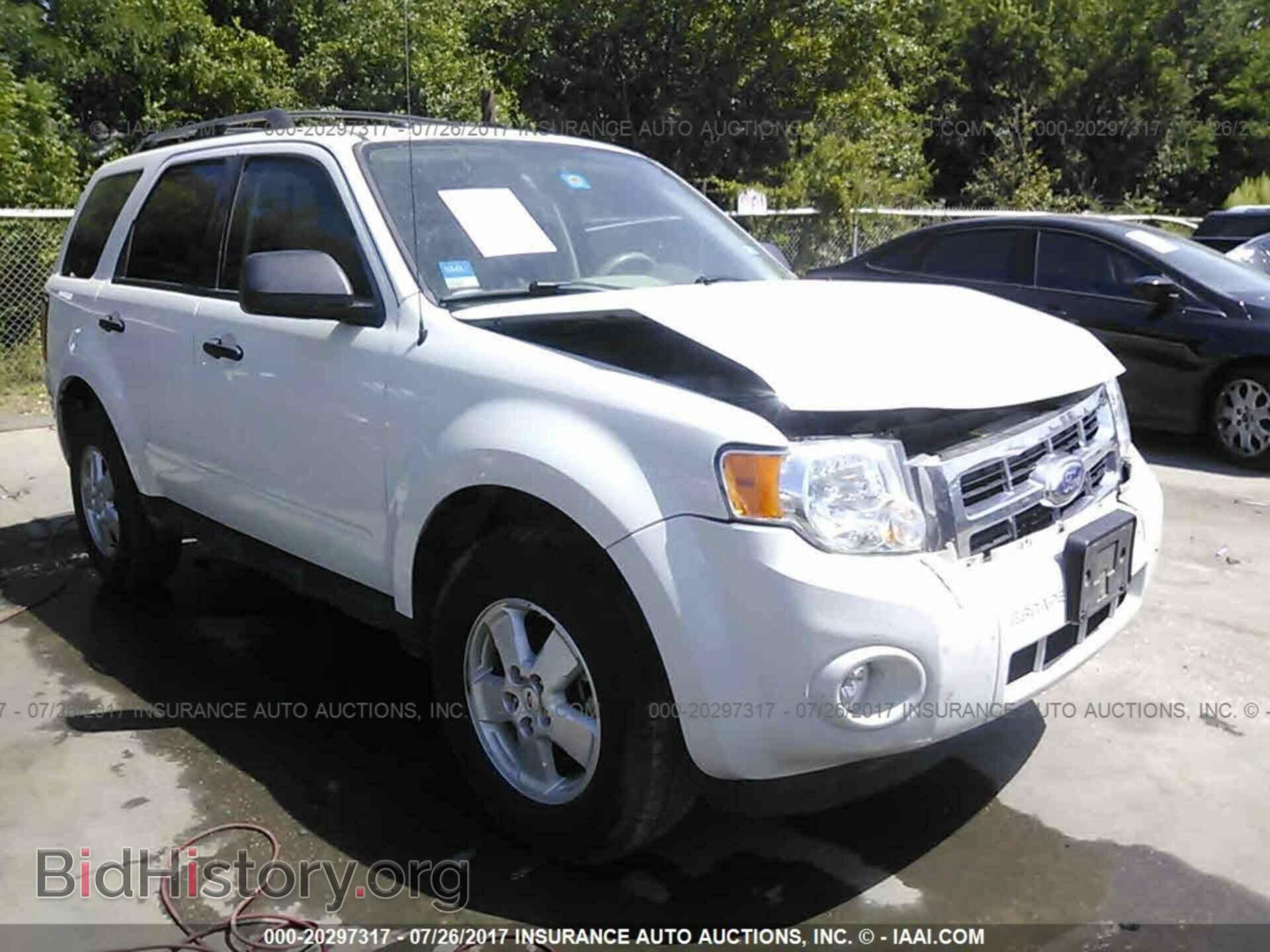 Photo 1FMCU0D70BKC29449 - Ford Escape 2011