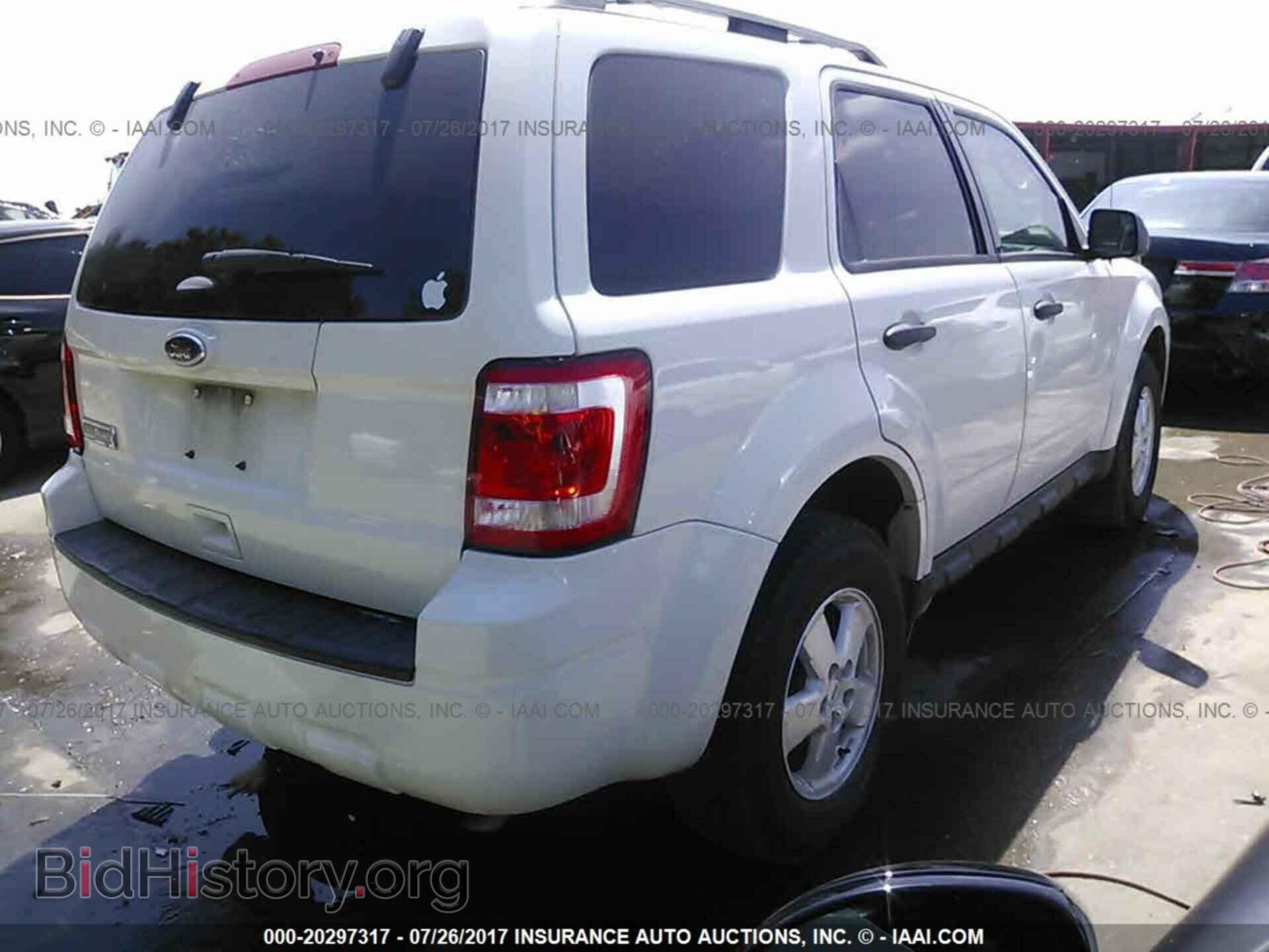 2011 Ford Escape - VIN: 1FMCU0D70BKC29449 - Photo 4