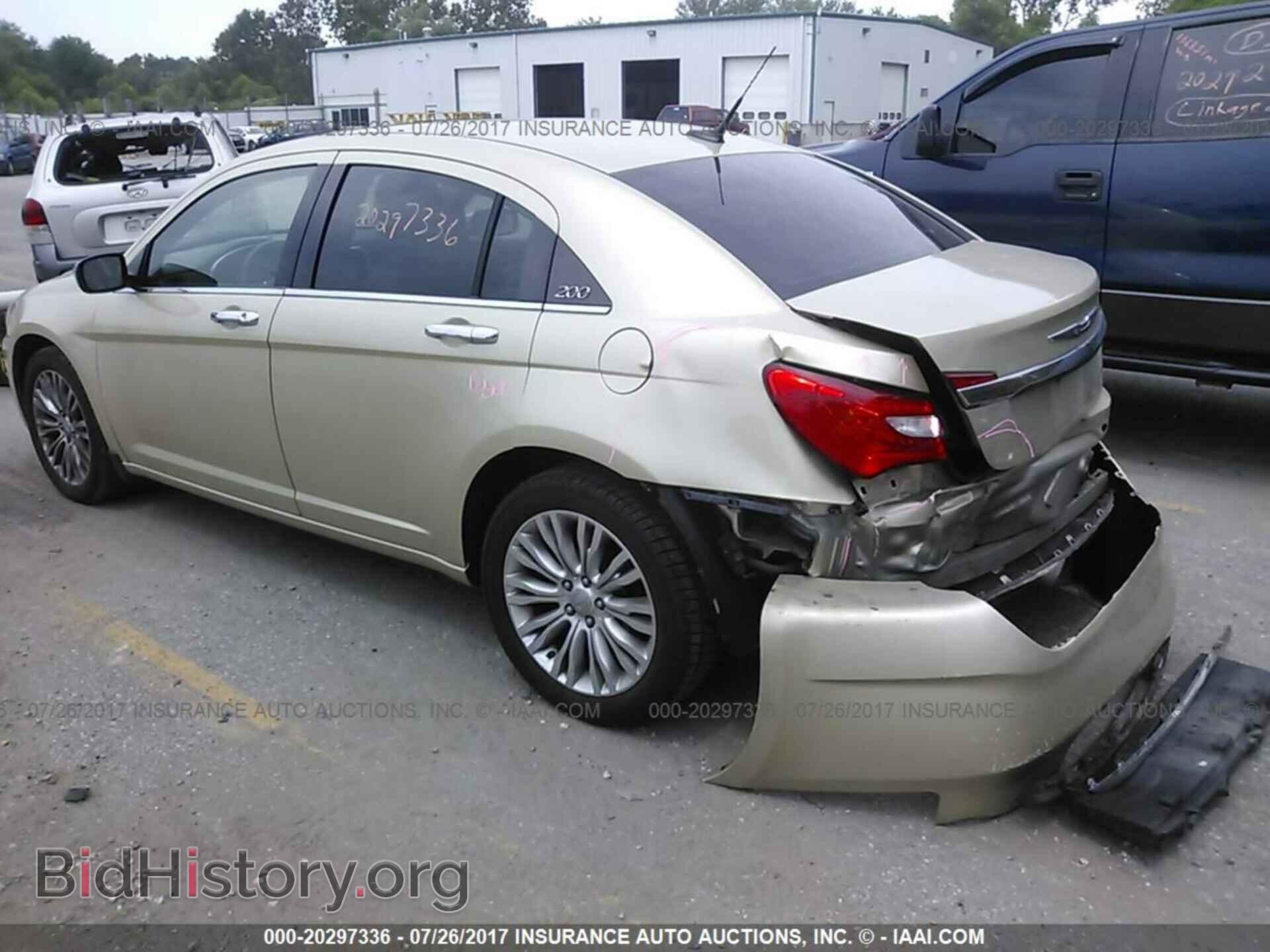 2011 Chrysler 200 - VIN: 1C3BC2FG4BN519921 - Photo 3