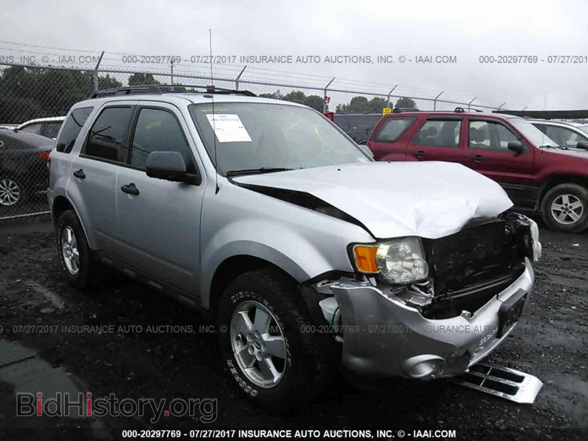 Photo 1FMCU9DG9BKC01573 - Ford Escape 2011