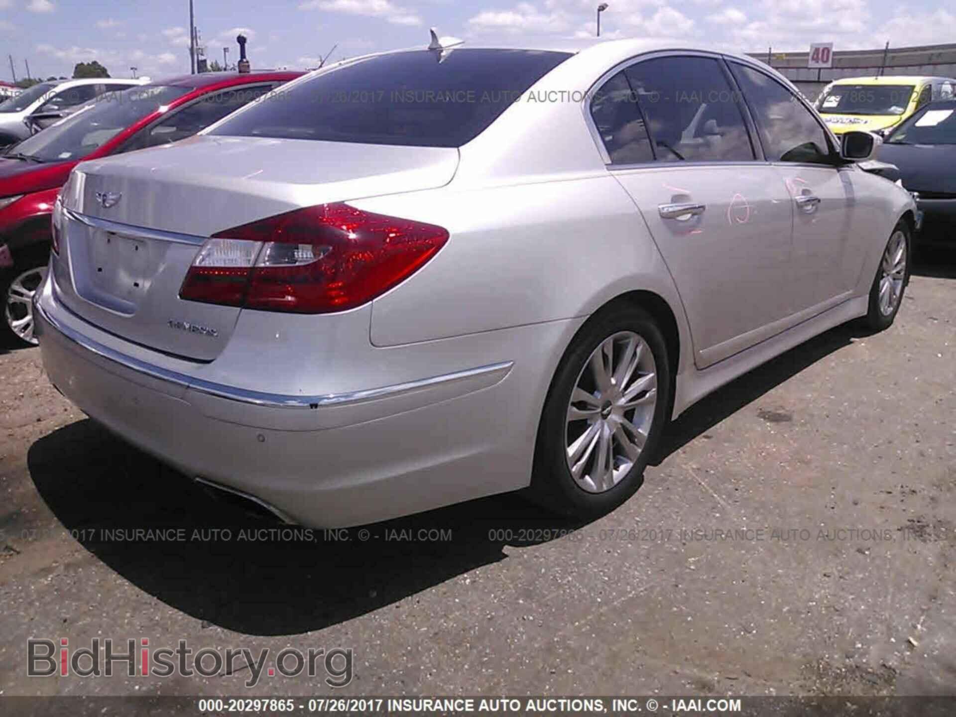 2012 Hyundai Genesis - VIN: KMHGC4DD8CU170917 - Фото 4