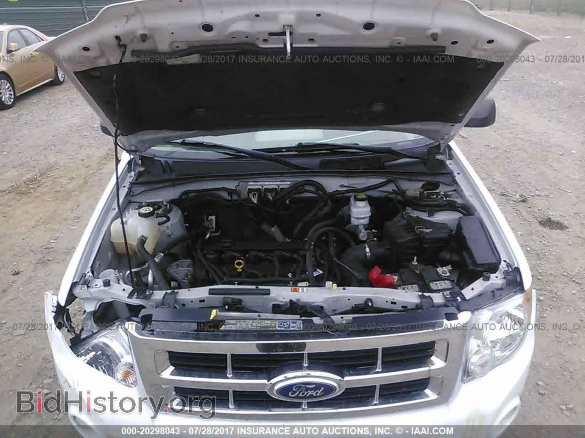 2011 Ford Escape - VIN: 1FMCU0D75BKB92785 - Photo 10