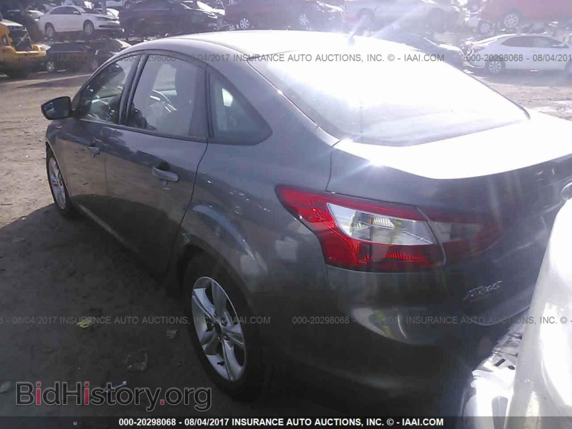2014 Ford Focus - VIN: 1FADP3F22EL191388 - Фото 3