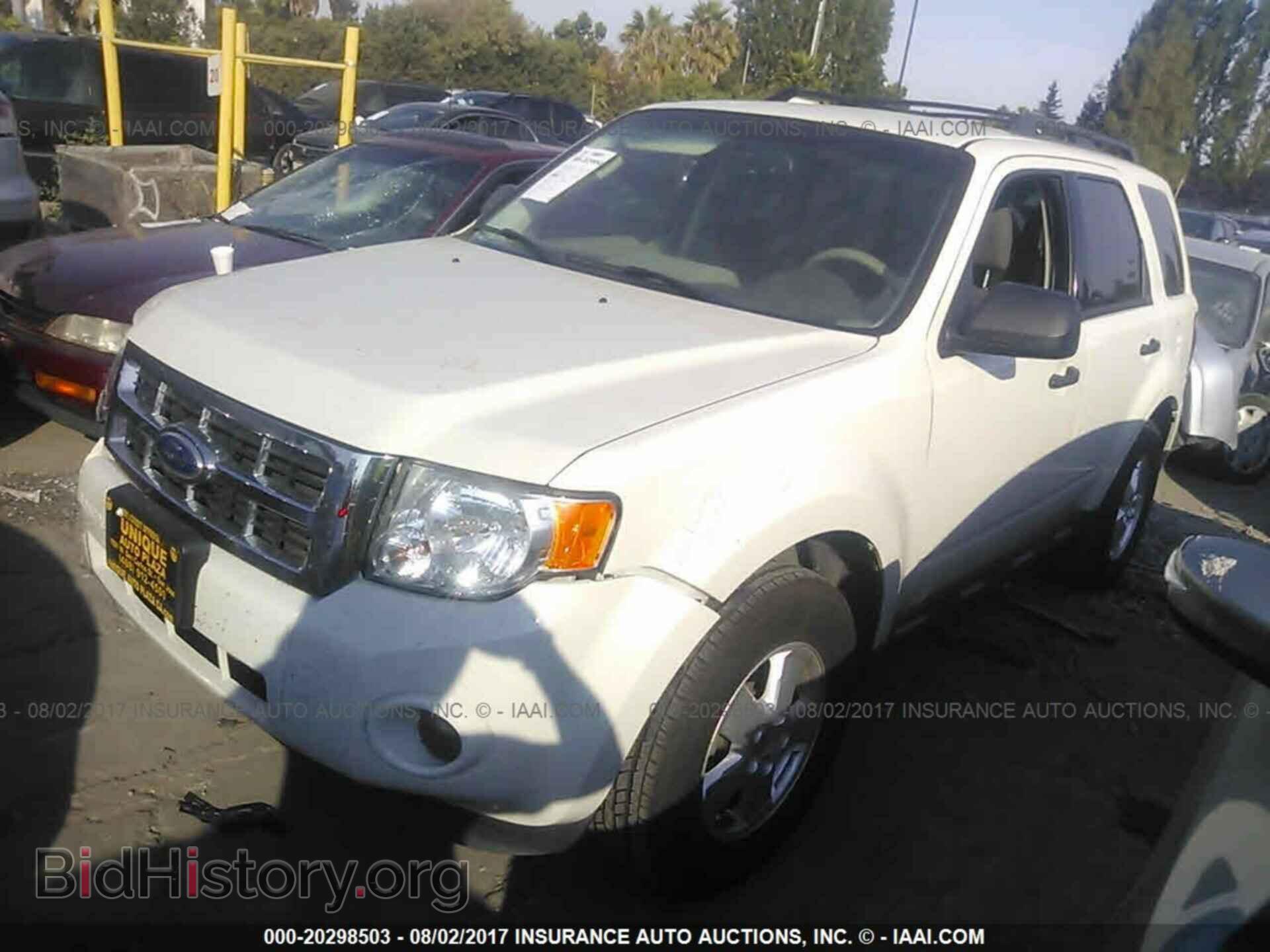 2012 Ford Escape - VIN: 1FMCU0C75CKB79148 - Photo 2