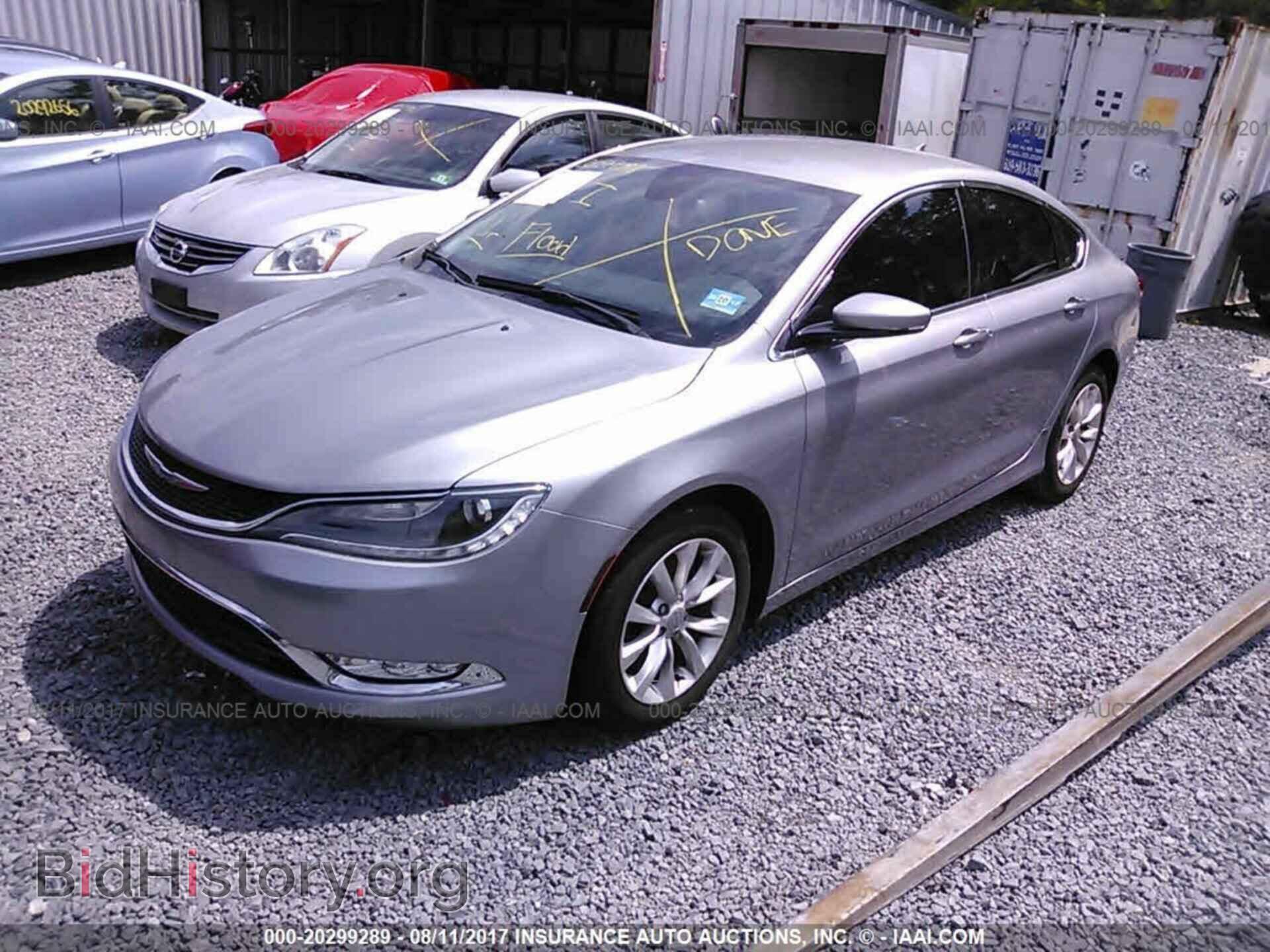 2015 Chrysler 200 - VIN: 1C3CCCCG2FN647045 - Photo 2