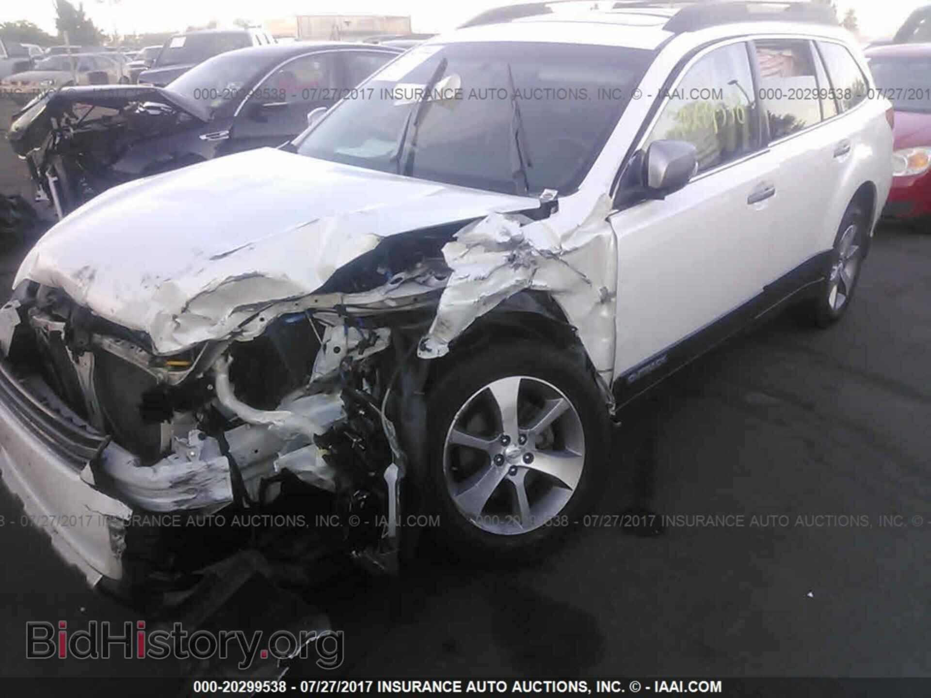 2013 Subaru Outback - VIN: 4S4BRBSC3D3263889 - Фото 2