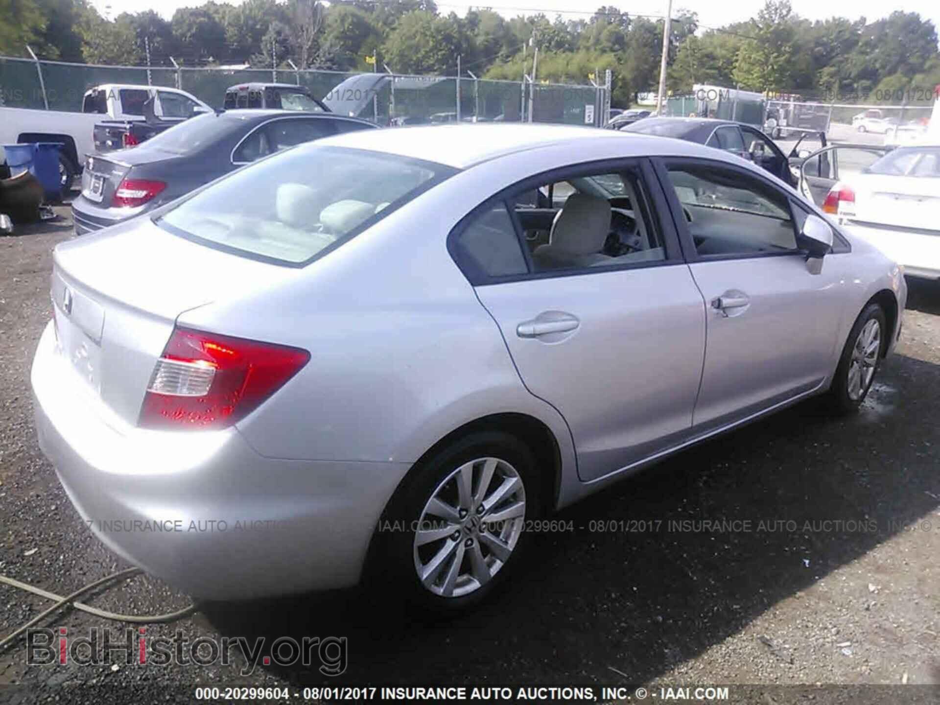 2012 Honda Civic - VIN: 19XFB2F83CE041165 - Фото 4