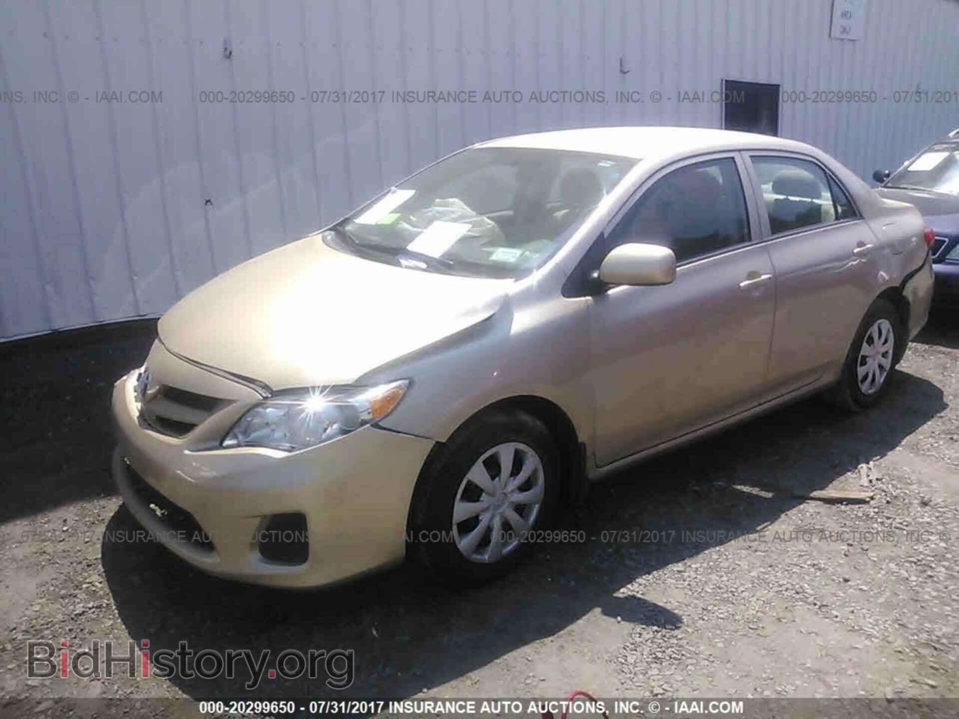 2013 Toyota Corolla - VIN: 2T1BU4EEXDC031230 - Photo 2
