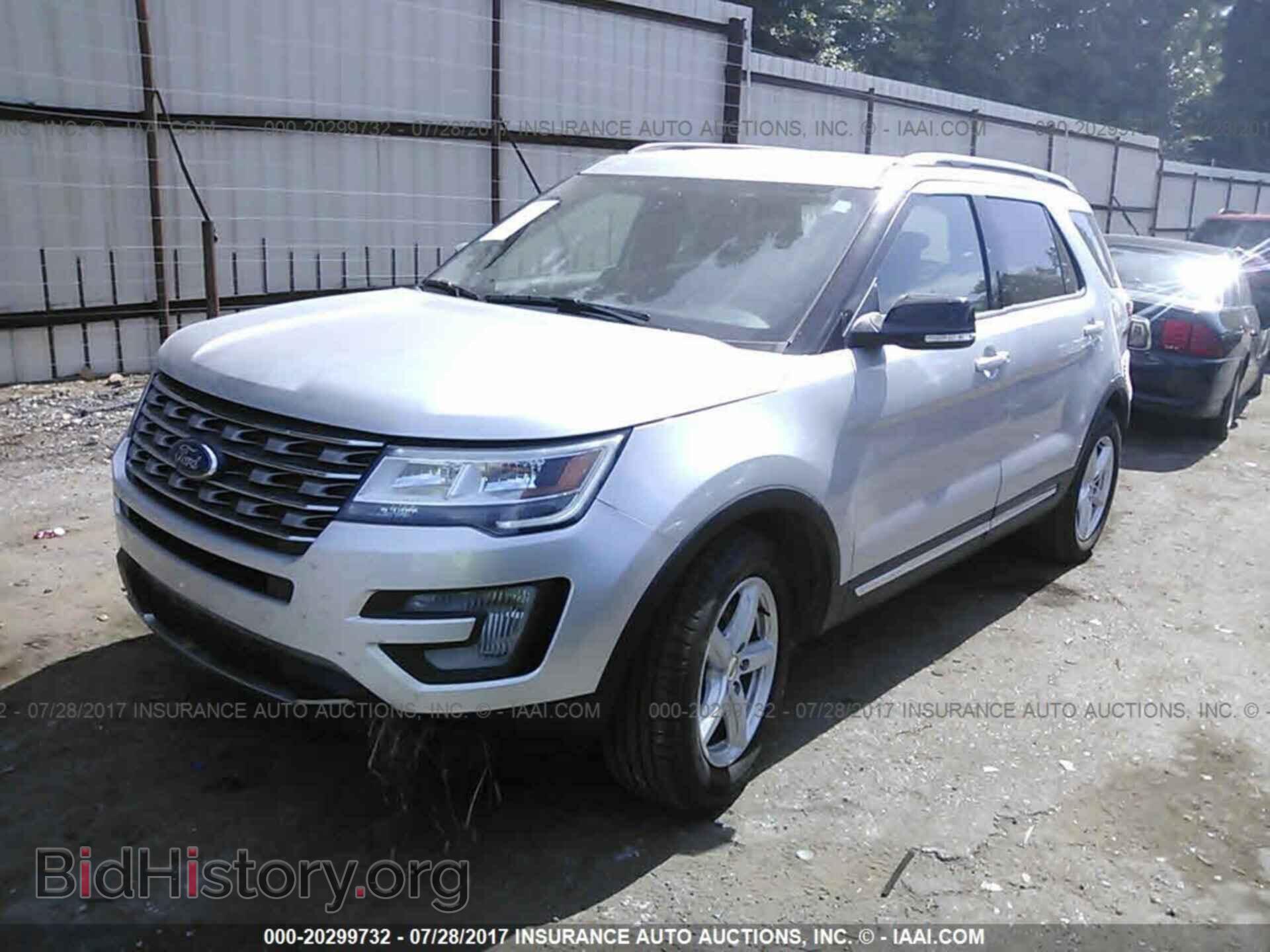 2017 Ford Explorer - VIN: 1FM5K8D80HGC24124 - Photo 2