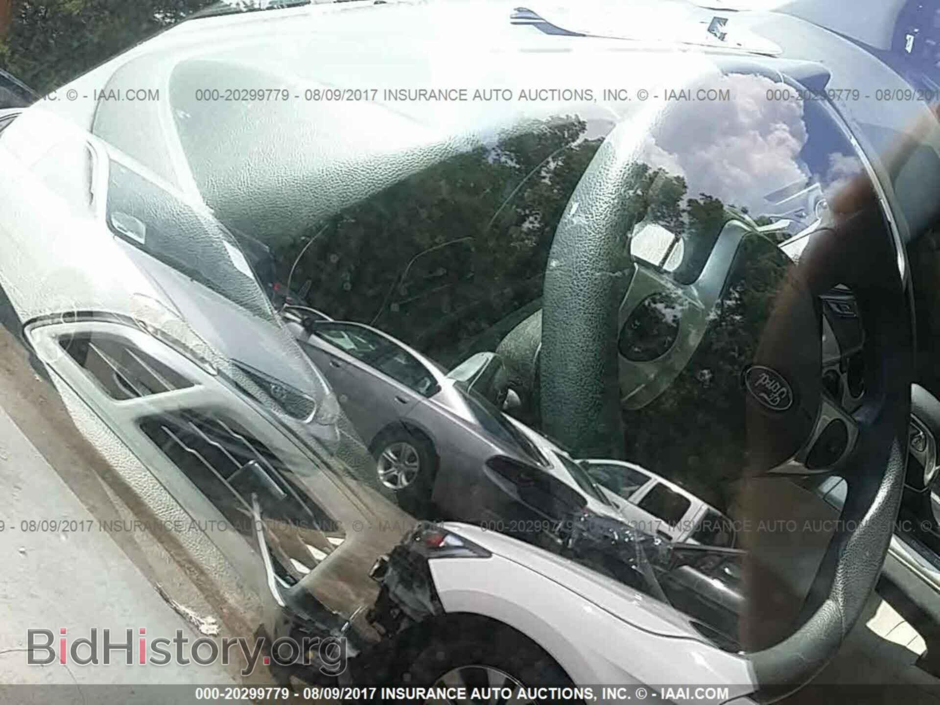 2014 Ford Focus - VIN: 1FADP3F21EL197327 - Photo 7