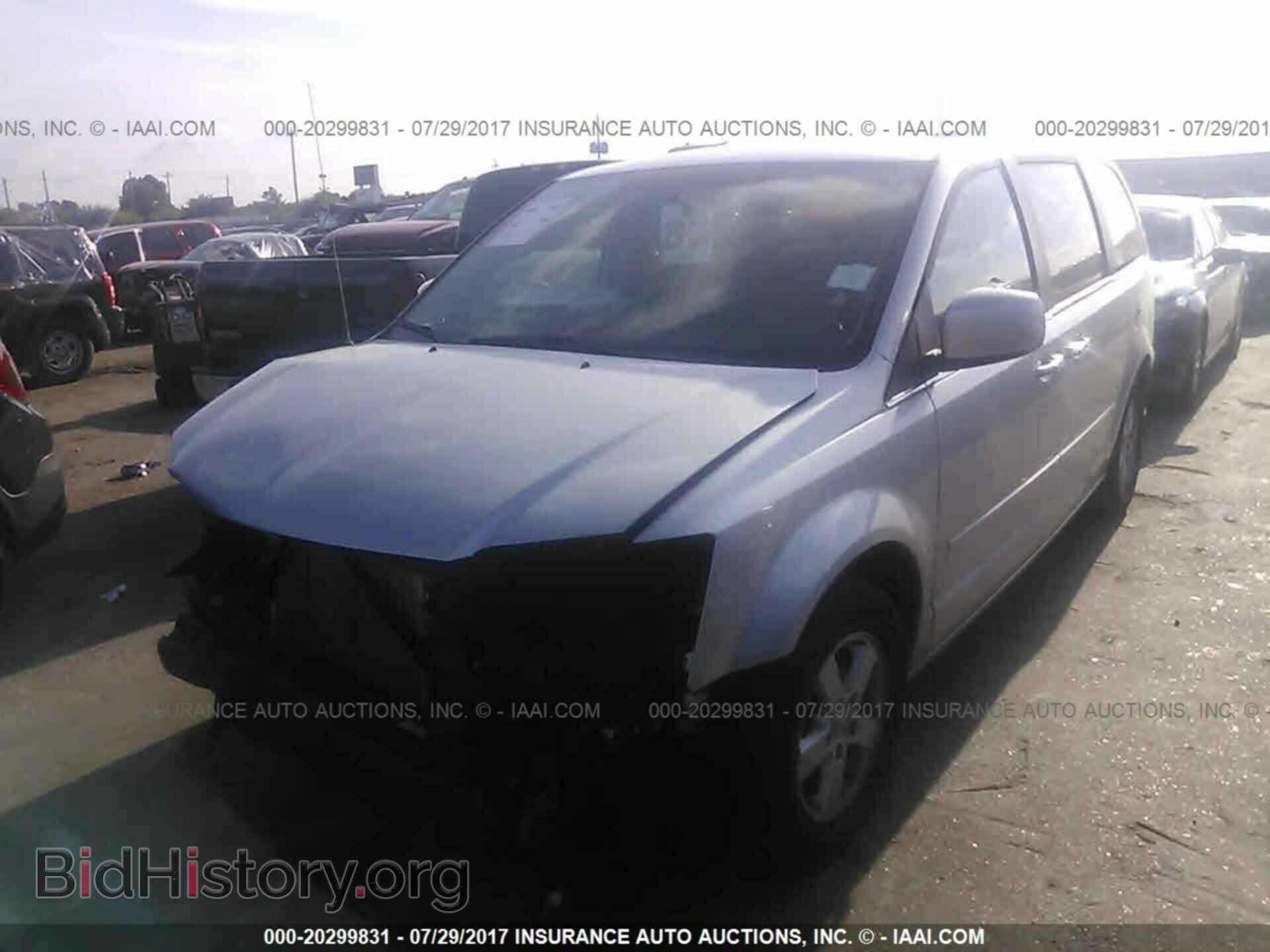 2011 Dodge Grand caravan - VIN: 2D4RN5DG8BR741182 - Фото 2