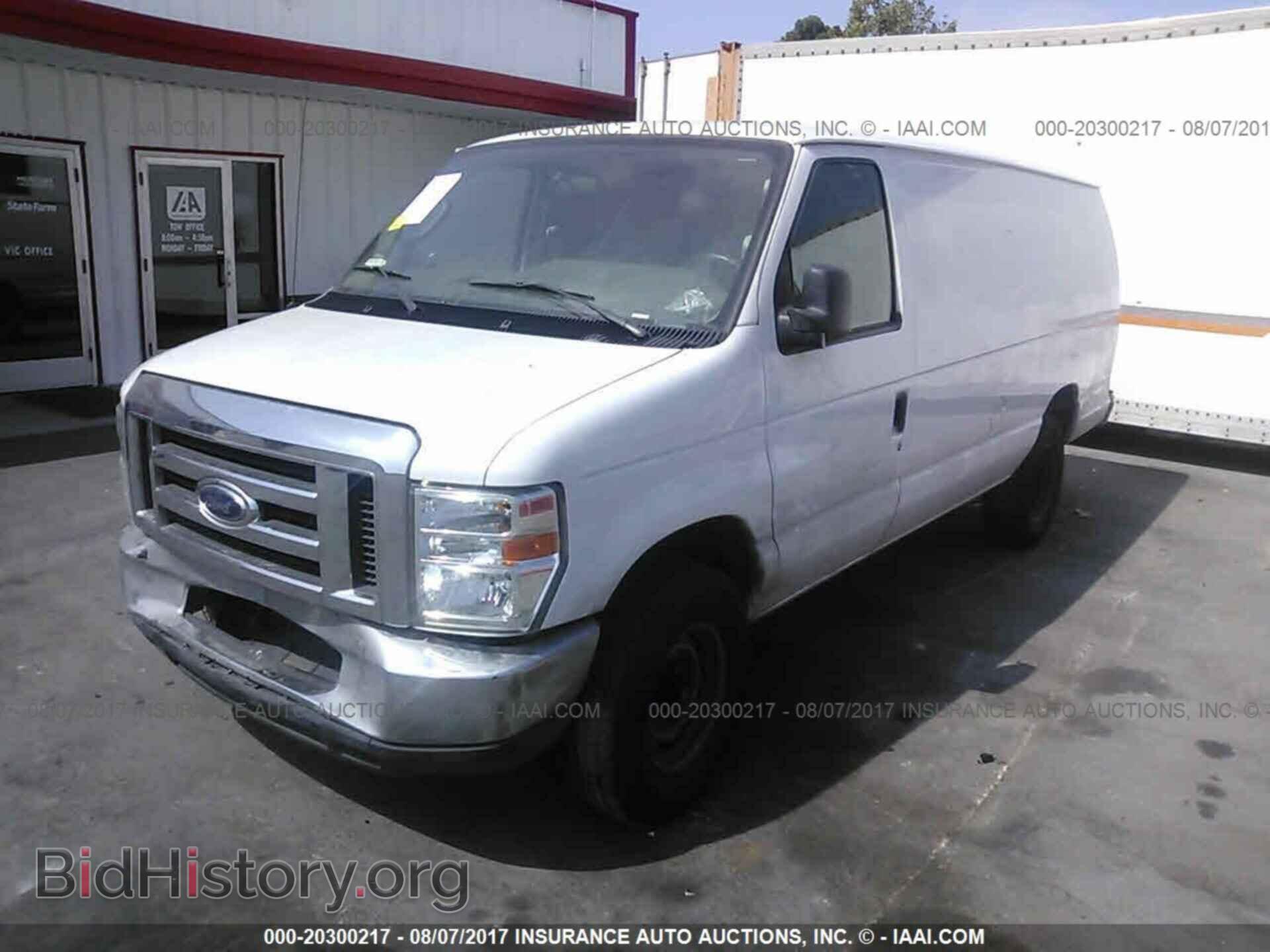 2011 Ford Econoline - VIN: 1FTSS3EL9BDA69451 - Фото 2