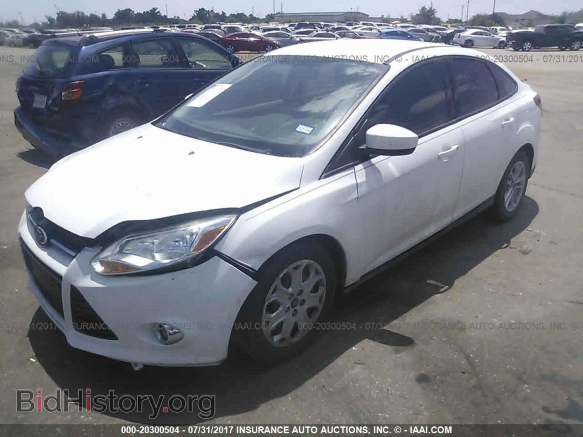 2012 Ford Focus - VIN: 1FAHP3F2XCL284321 - Photo 2