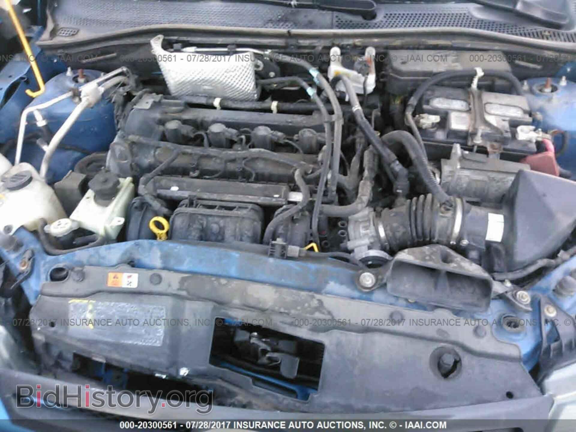 2011 Ford Focus - VIN: 1FAHP3GN9BW110066 - Photo 10