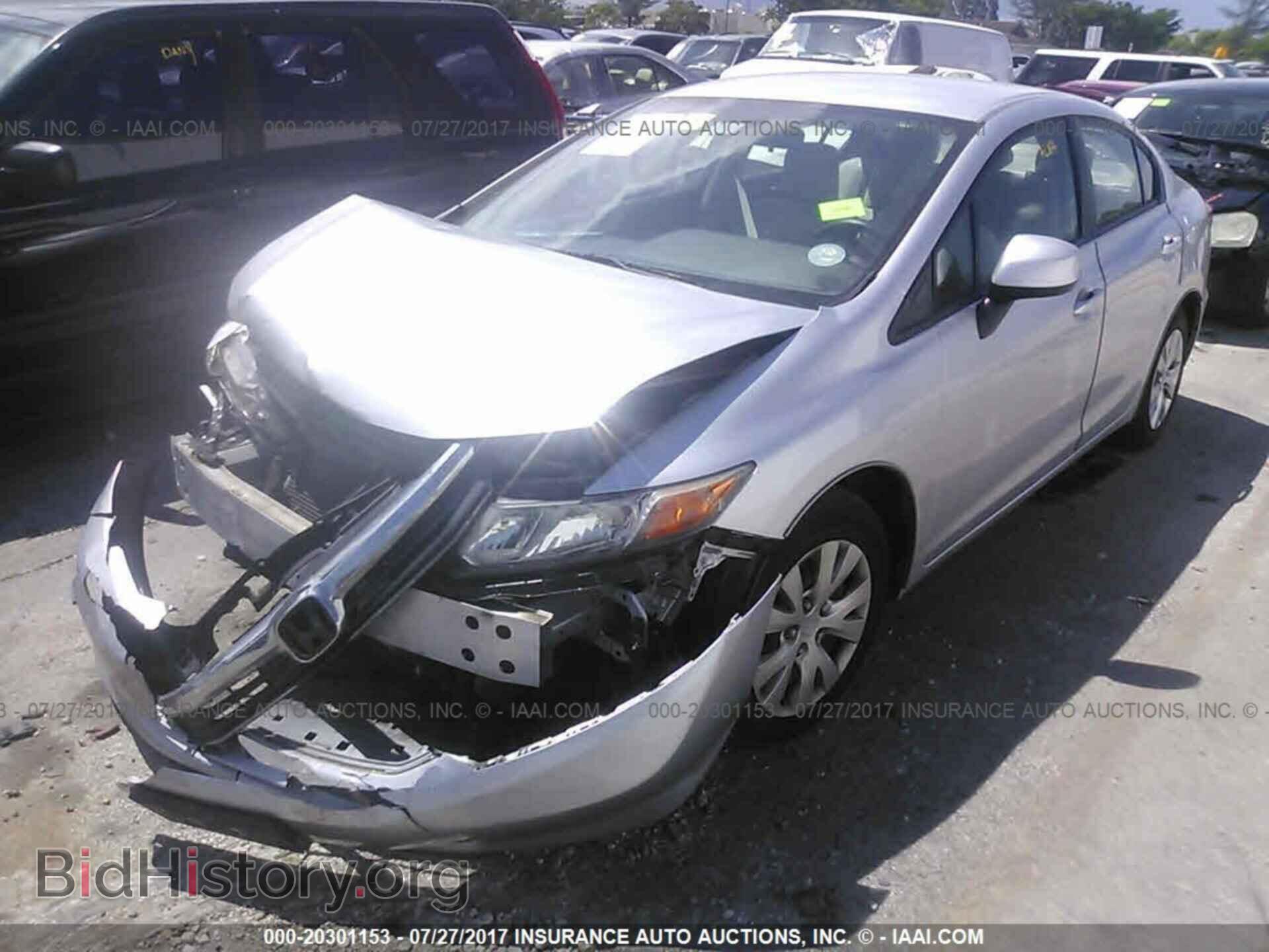 2012 Honda Civic - VIN: 2HGFB2F57CH301305 - Фото 2