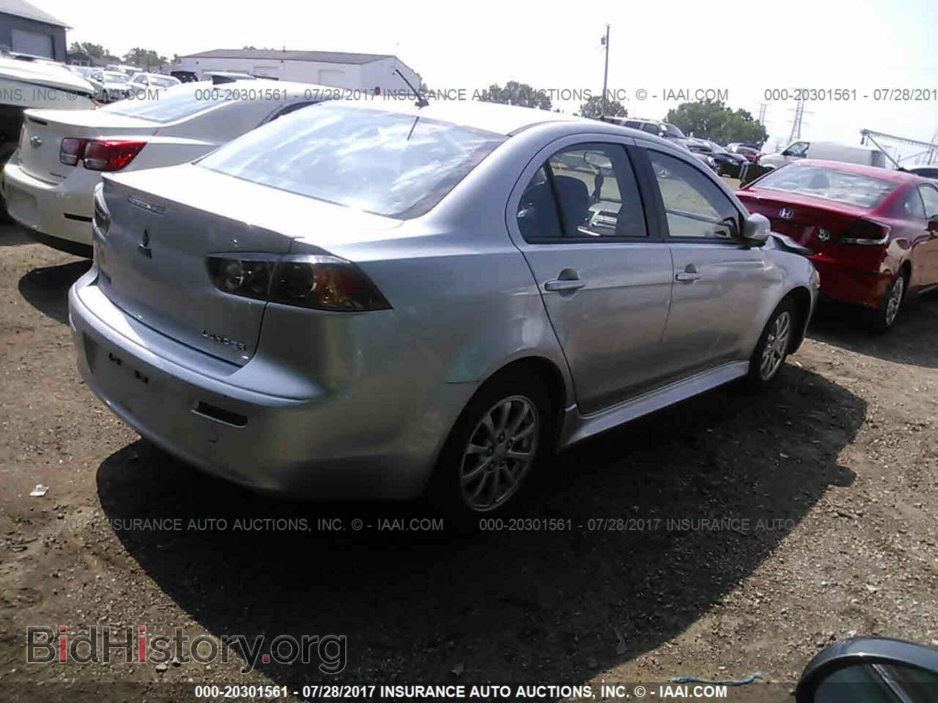 2011 Mitsubishi Lancer - VIN: JA32U2FU0BU004885 - Фото 4