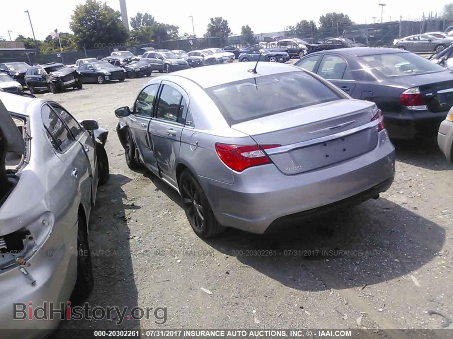 2014 Chrysler 200 - VIN: 1C3CCBBB8EN118035 - Photo 3