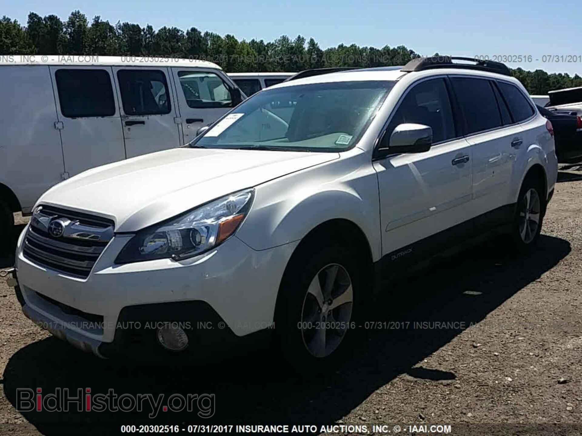 2014 Subaru Outback - VIN: 4S4BRCPC4E3288204 - Фото 2