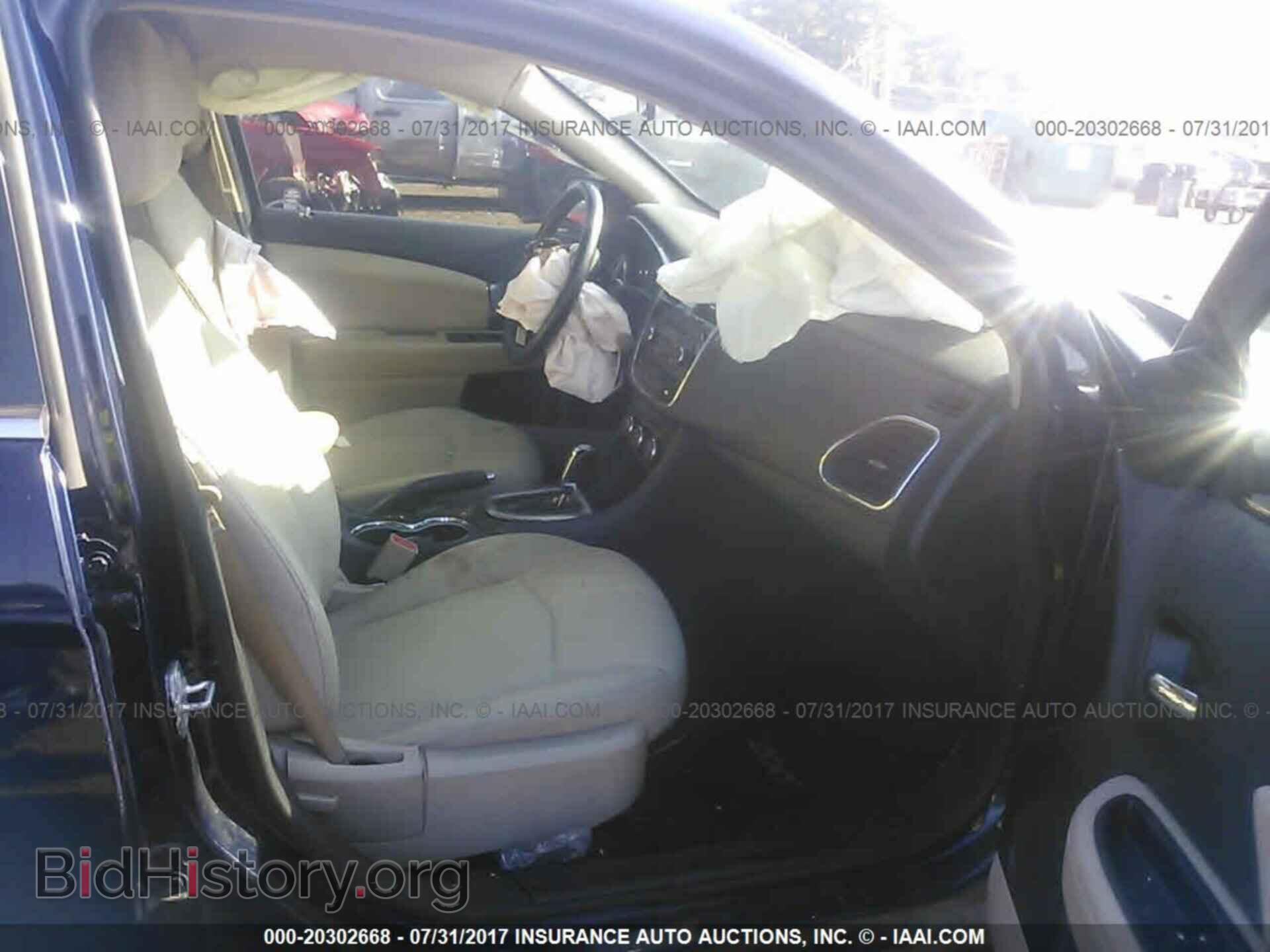 2014 Chrysler 200 - VIN: 1C3CCBBB5EN112368 - Photo 5