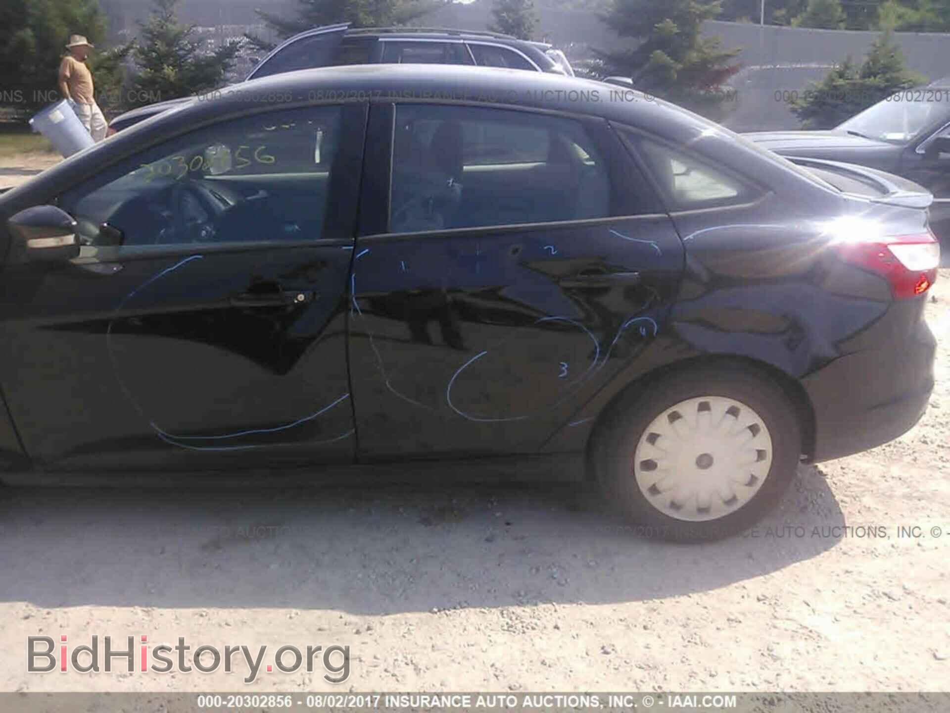 2012 Ford Focus - VIN: 1FAHP3F22CL428573 - Photo 6