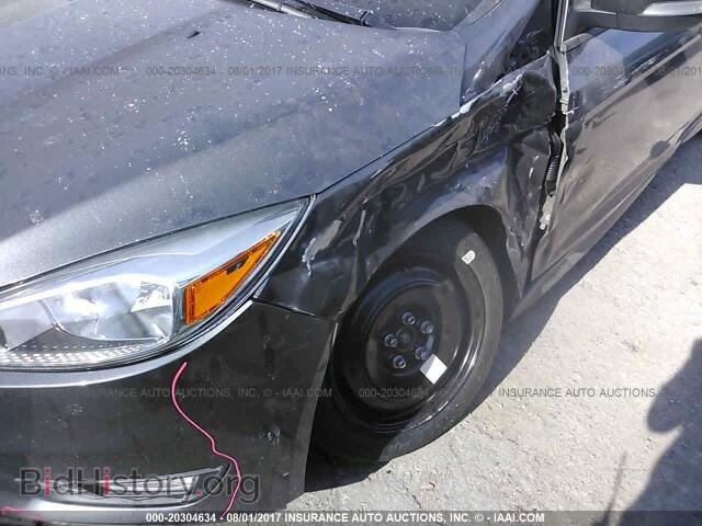 2015 Ford Focus - VIN: 1FADP3F29FL261132 - Photo 6
