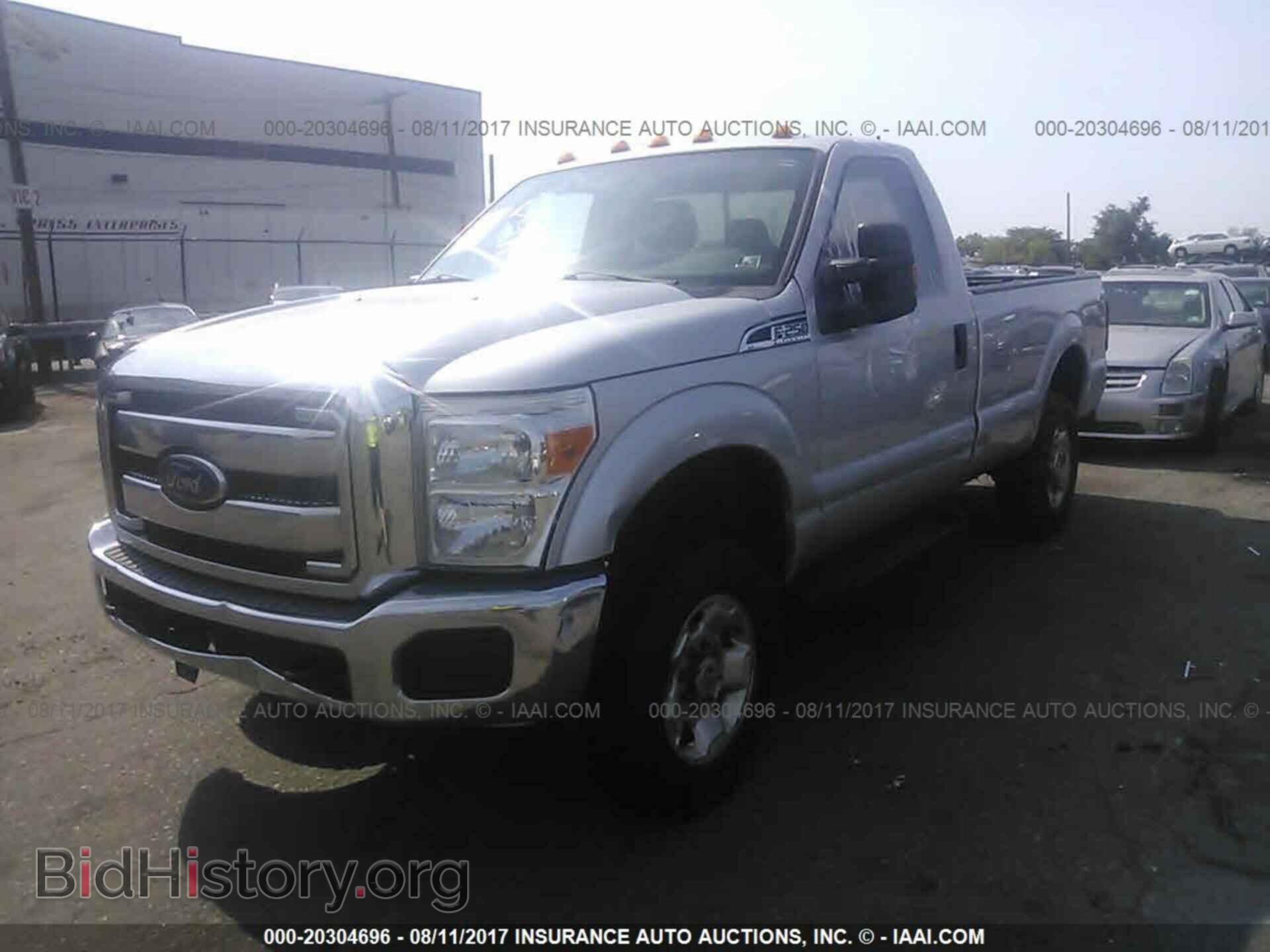 2012 Ford F250 - VIN: 1FTBF2B64CEA75621 - Фото 2