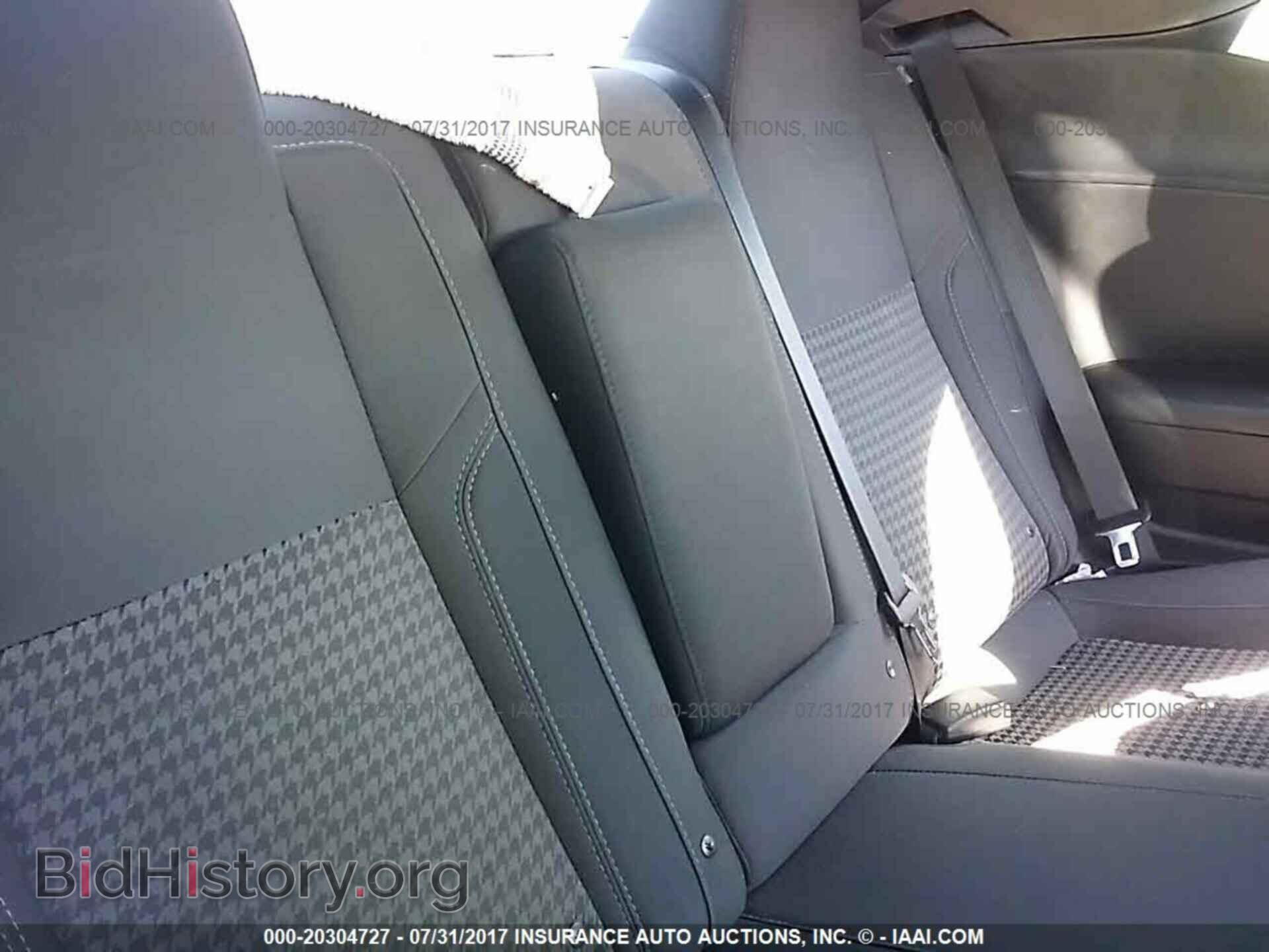 2016 Dodge Challenger - VIN: 2C3CDZAG8GH353548 - Photo 8