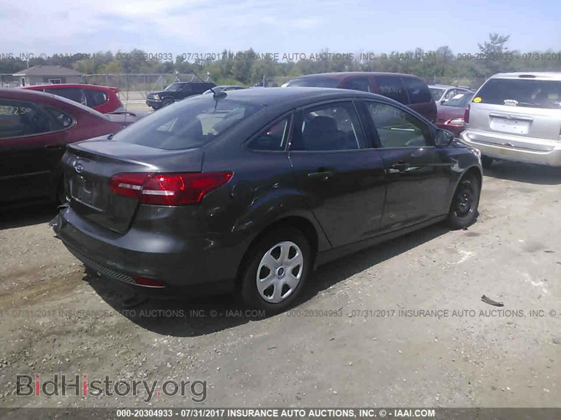 2017 Ford Focus - VIN: 1FADP3E23HL266492 - Фото 4