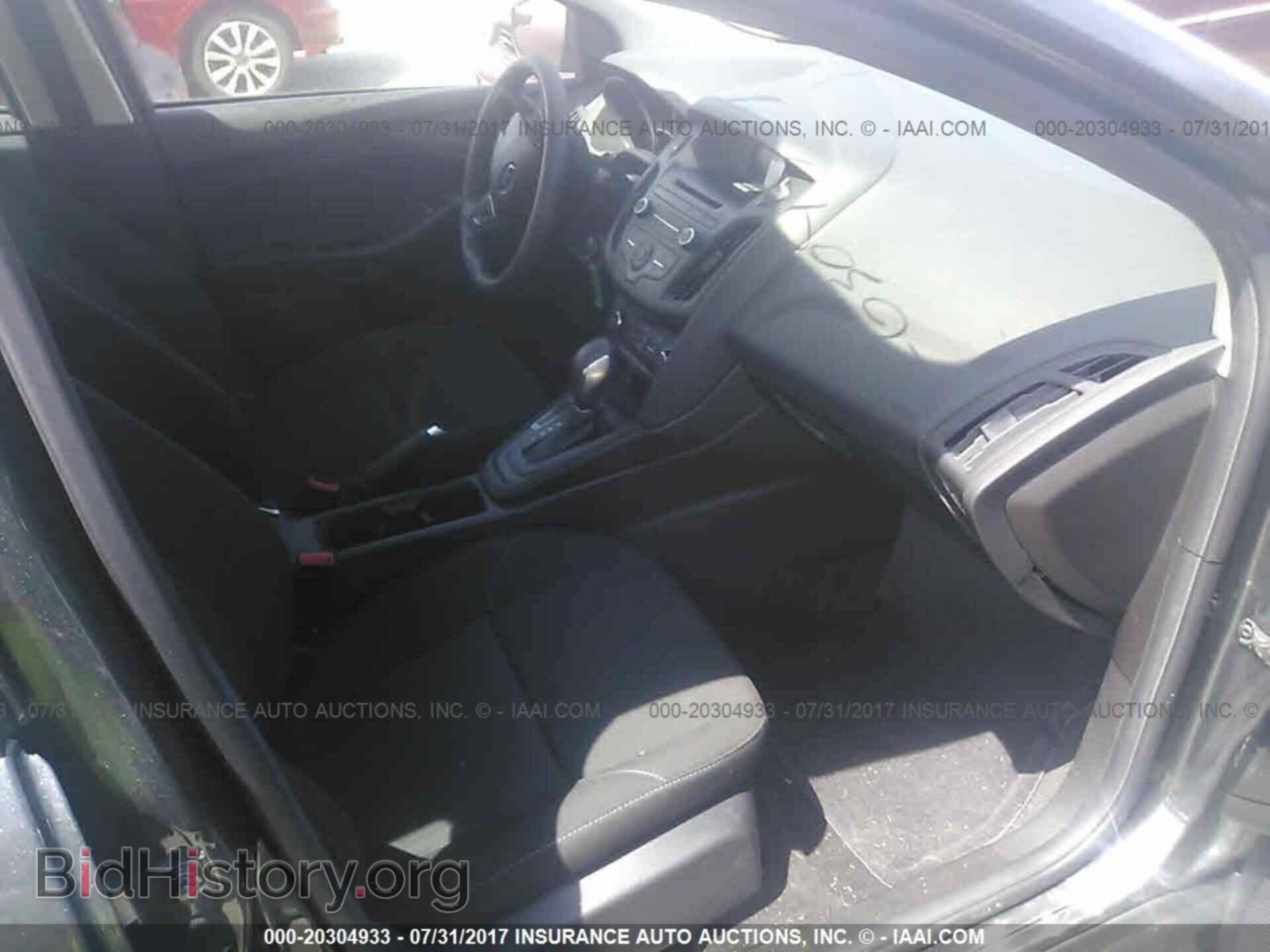 2017 Ford Focus - VIN: 1FADP3E23HL266492 - Фото 5