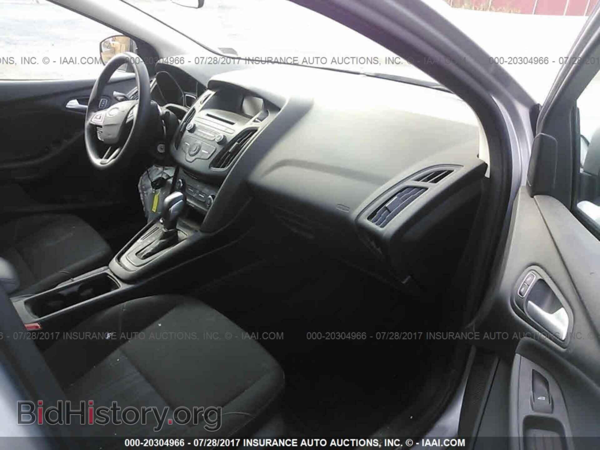 2015 Ford Focus - VIN: 1FADP3F22FL206201 - Photo 5