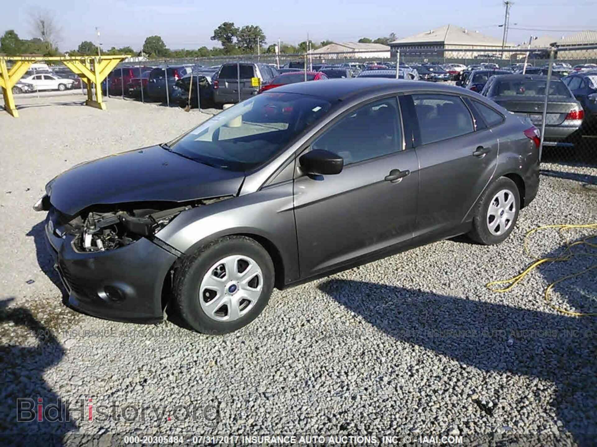2013 Ford Focus - VIN: 1FADP3E27DL270409 - Фото 2