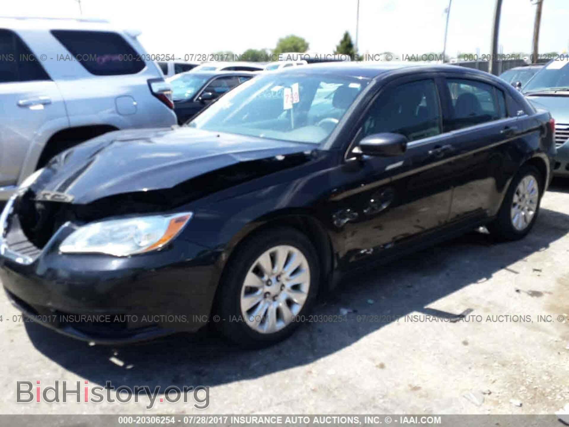 2012 Chrysler 200 - VIN: 1C3CCBAB7CN244630 - Фото 2
