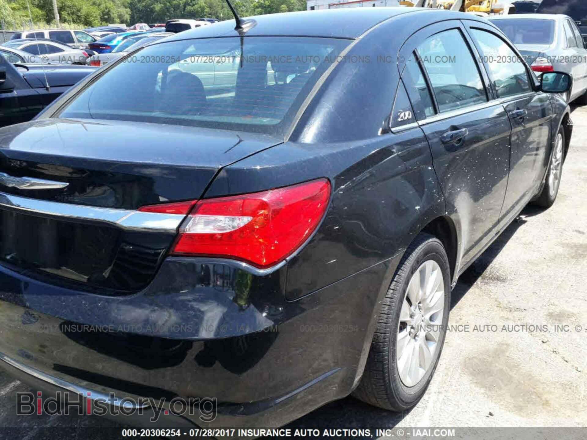 2012 Chrysler 200 - VIN: 1C3CCBAB7CN244630 - Фото 4