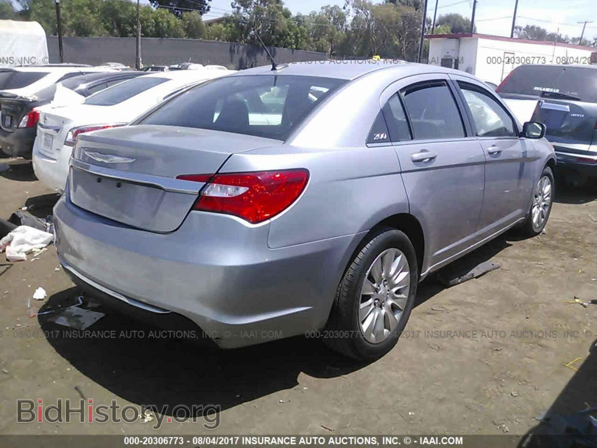 2014 Chrysler 200 - VIN: 1C3CCBAB8EN212899 - Фото 4