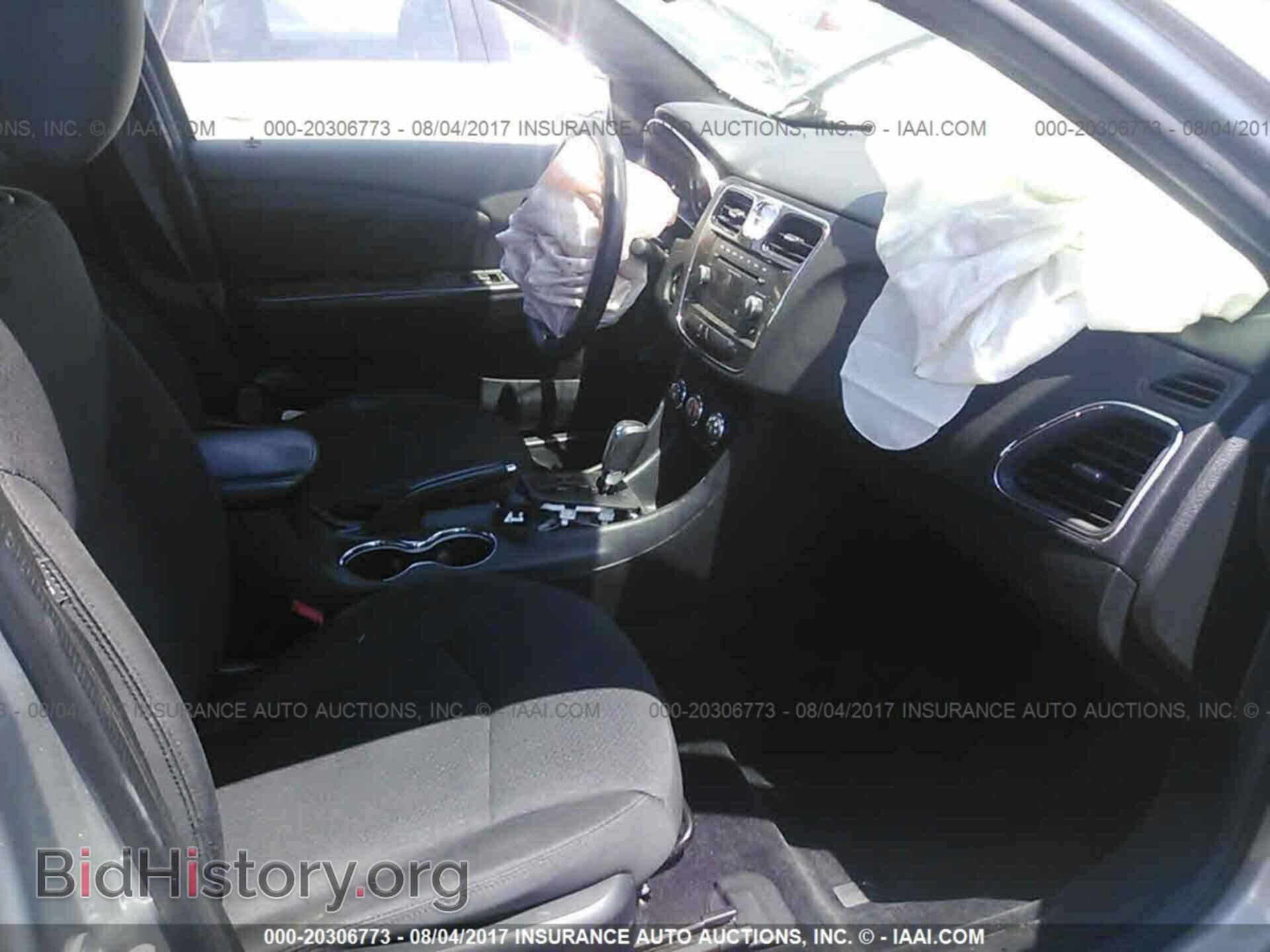 2014 Chrysler 200 - VIN: 1C3CCBAB8EN212899 - Фото 5