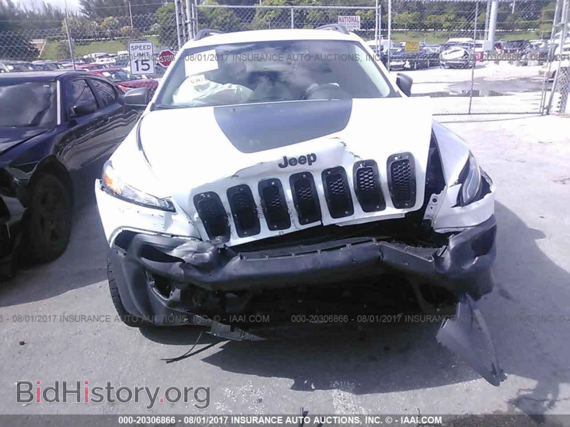 2014 Jeep Cherokee - VIN: 1C4PJMBS8EW211369 - Photo 6