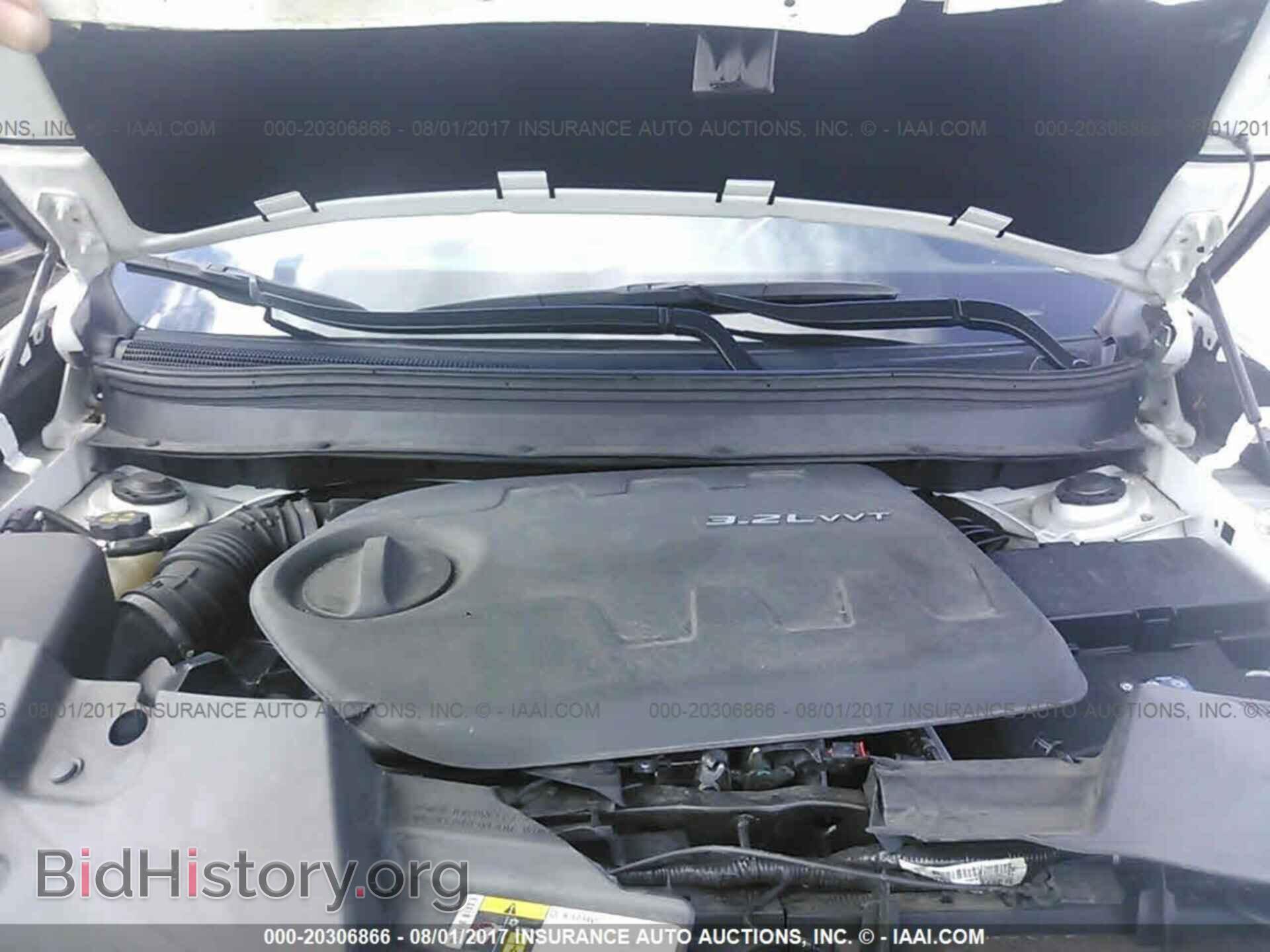 2014 Jeep Cherokee - VIN: 1C4PJMBS8EW211369 - Photo 10