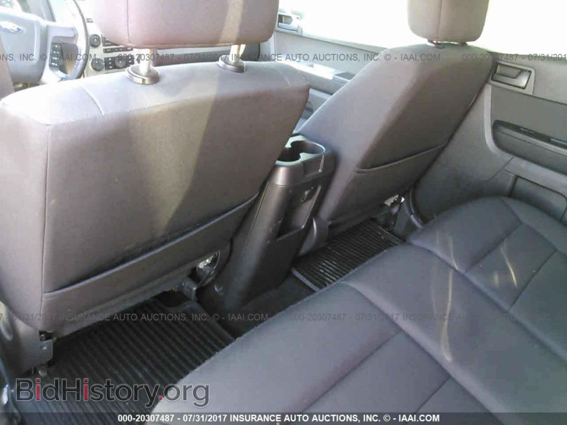 2011 Ford Escape - VIN: 1FMCU9DG4BKC50048 - Photo 6